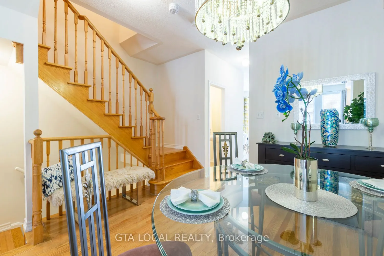 10 Porter Avenue W, #31