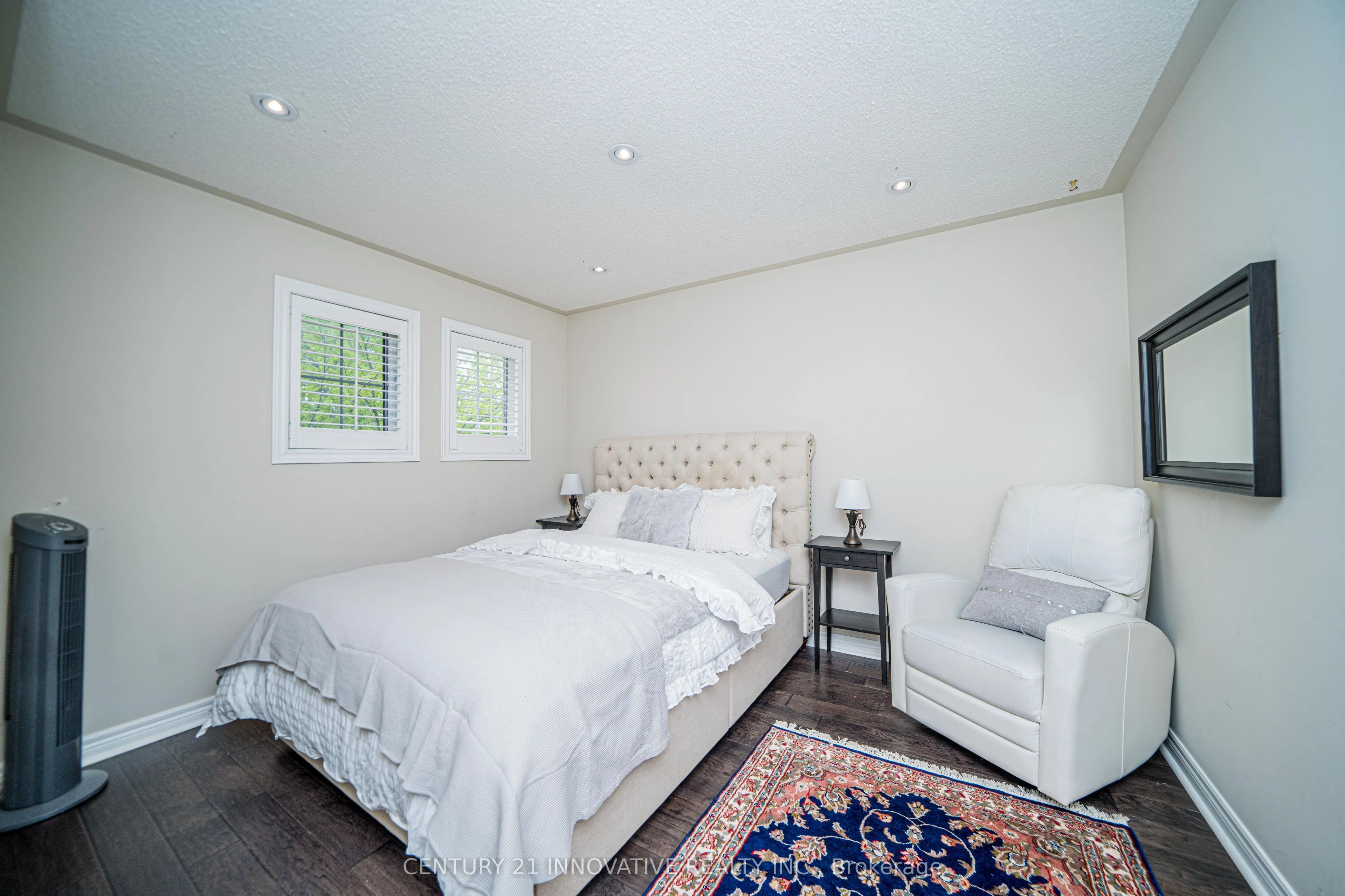 46 Laura Sabrina Drive, #Upper