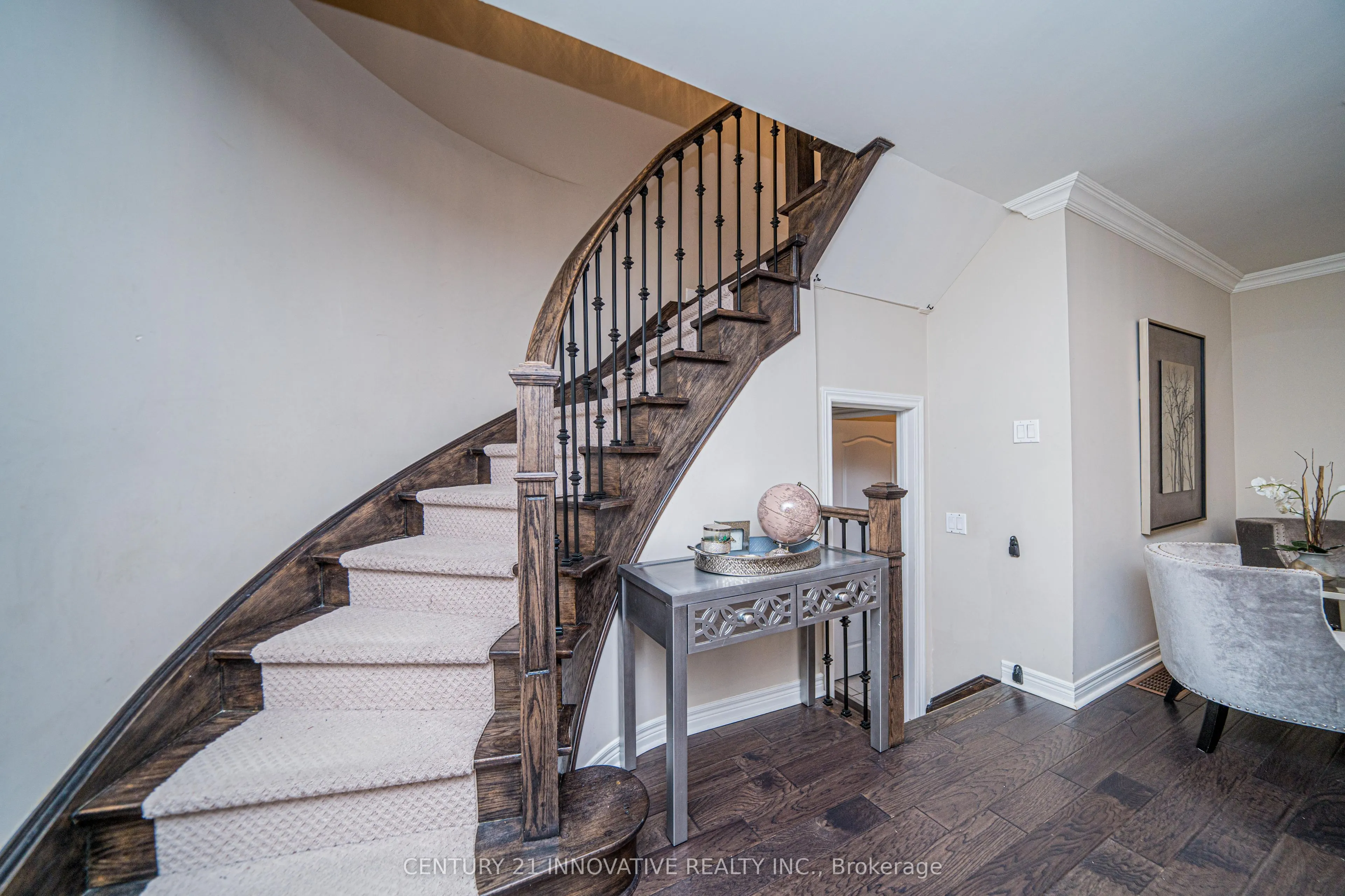 46 Laura Sabrina Drive, #Upper