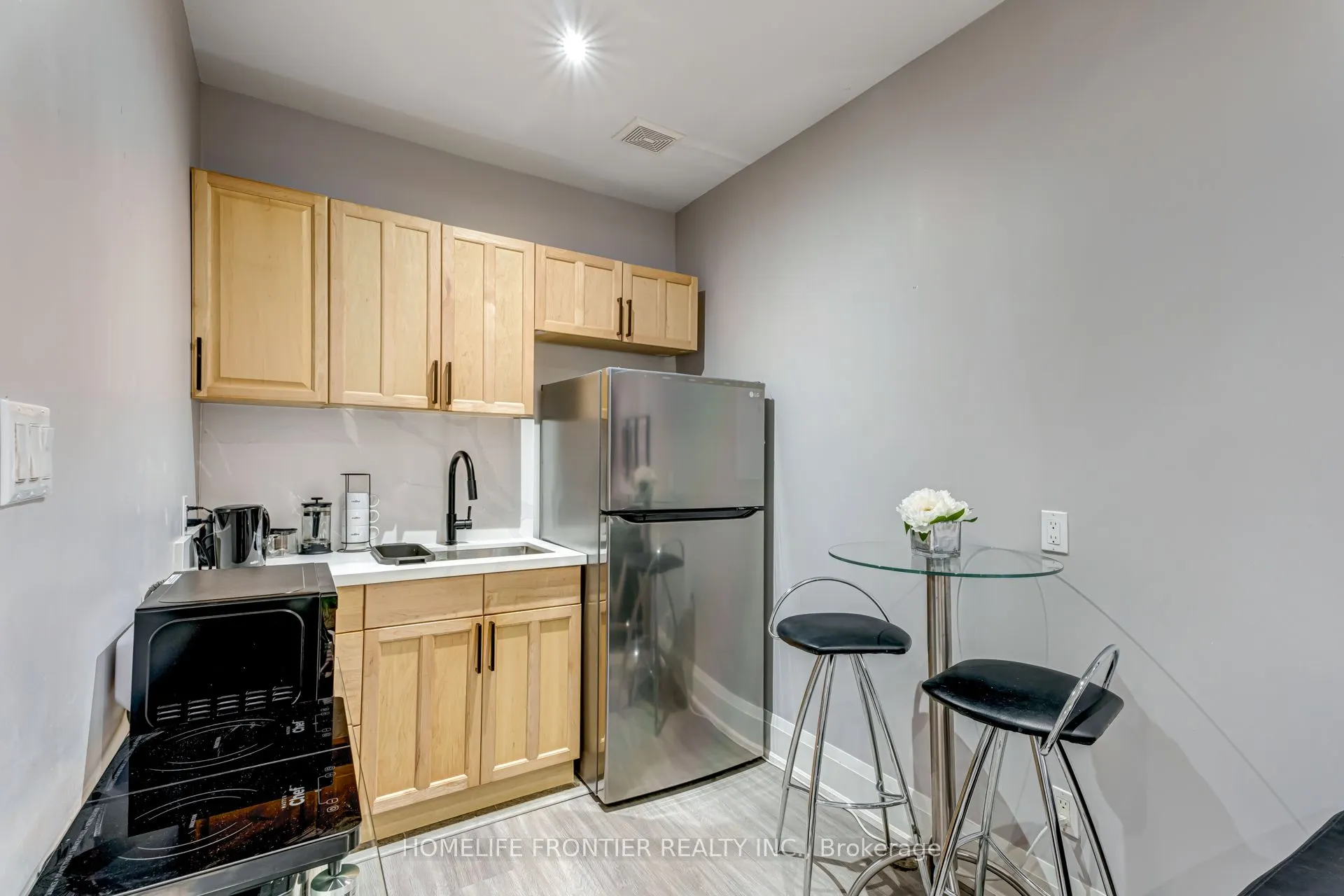 6 Dalmeny Road, #Lower