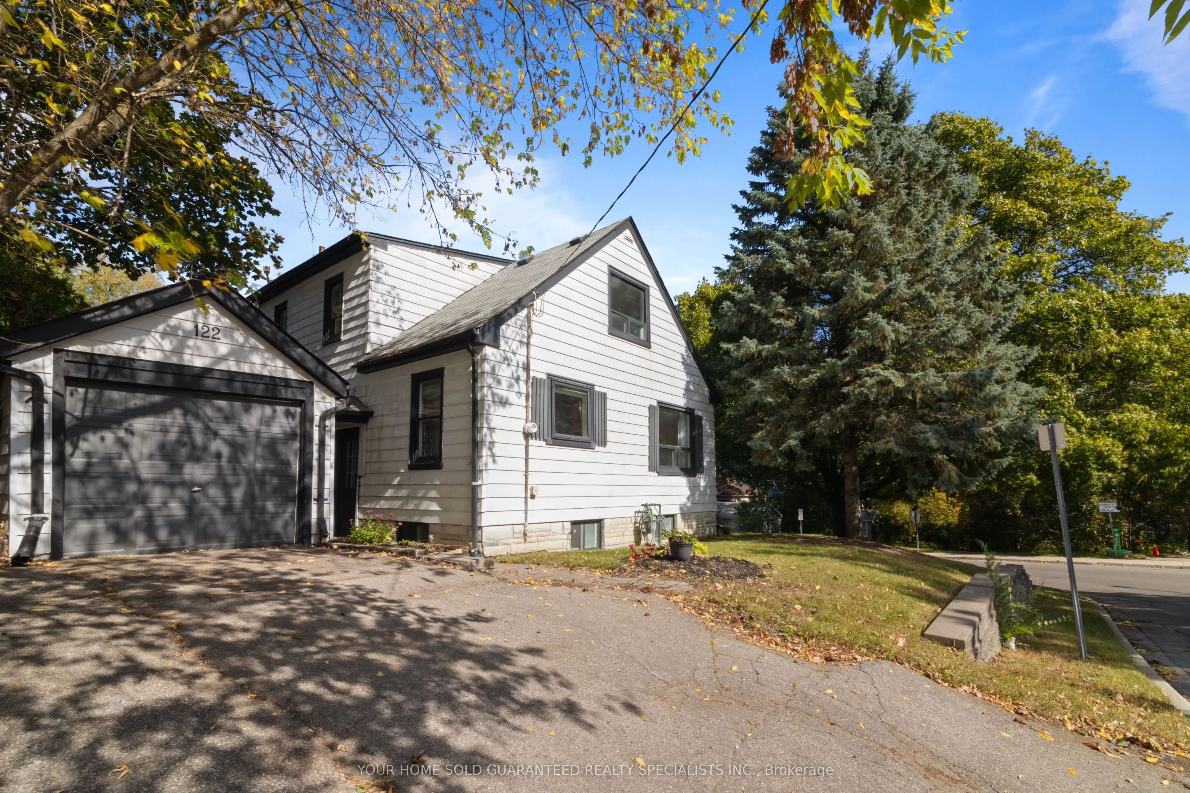 122 Gurnett Street