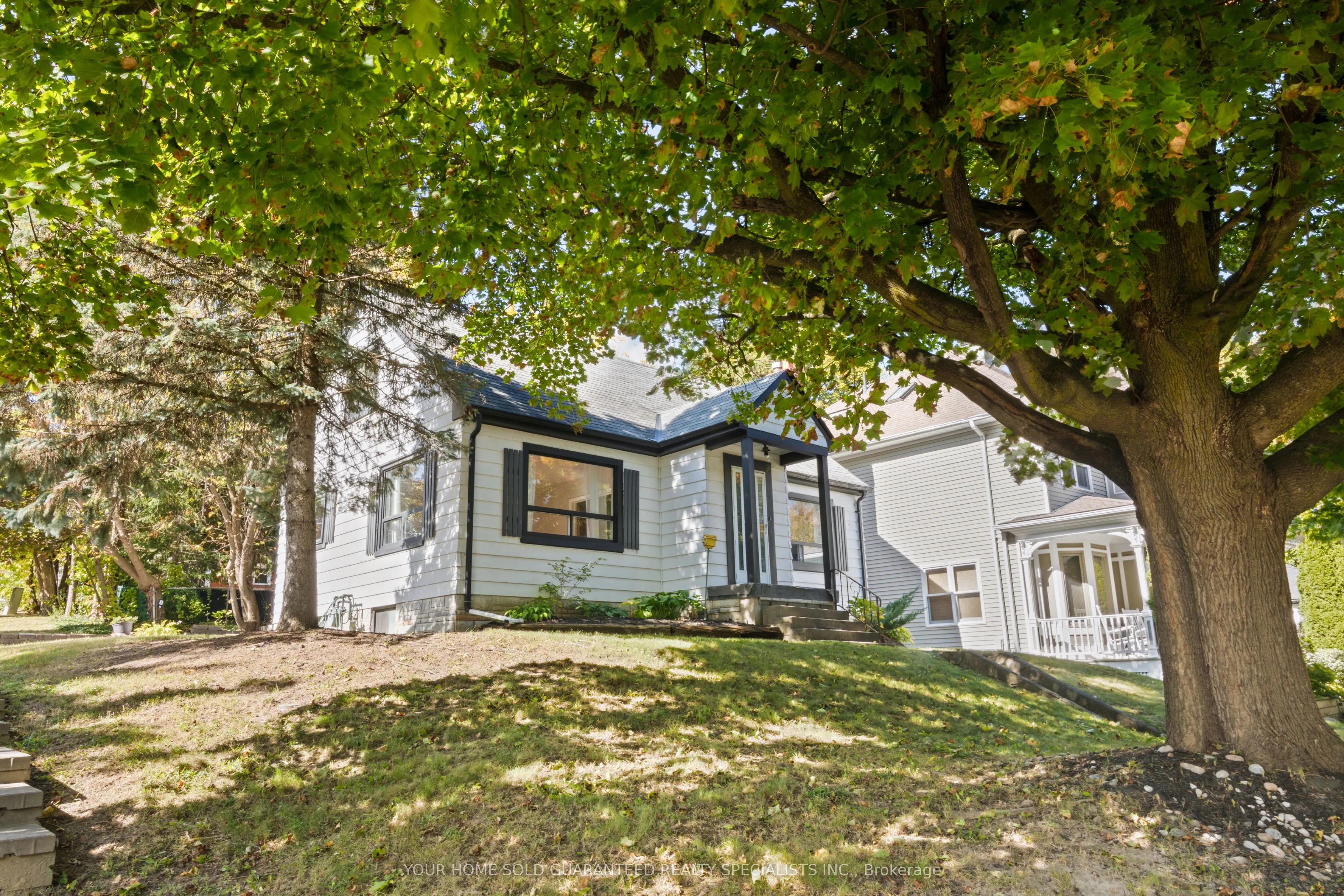 122 Gurnett Street
