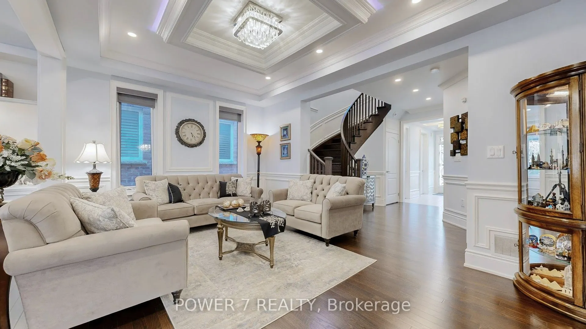 241 Degraaf Crescent