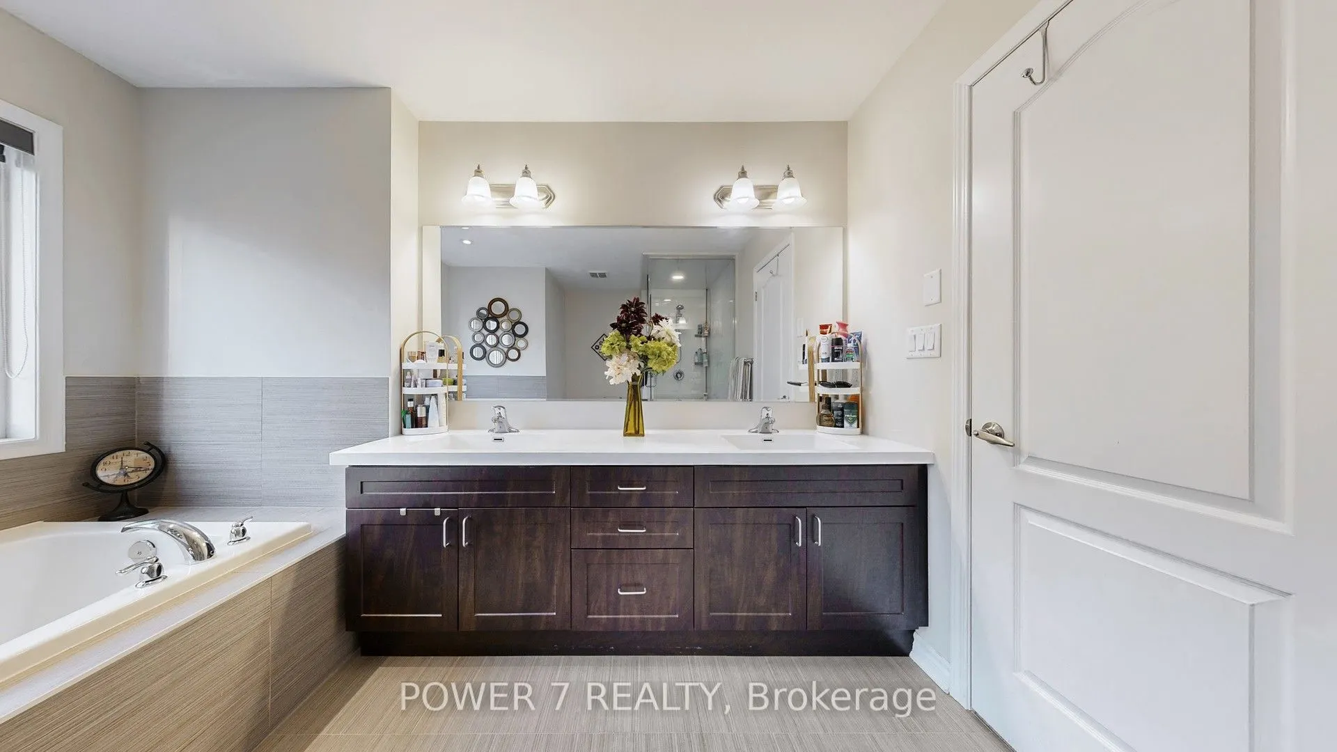 241 Degraaf Crescent