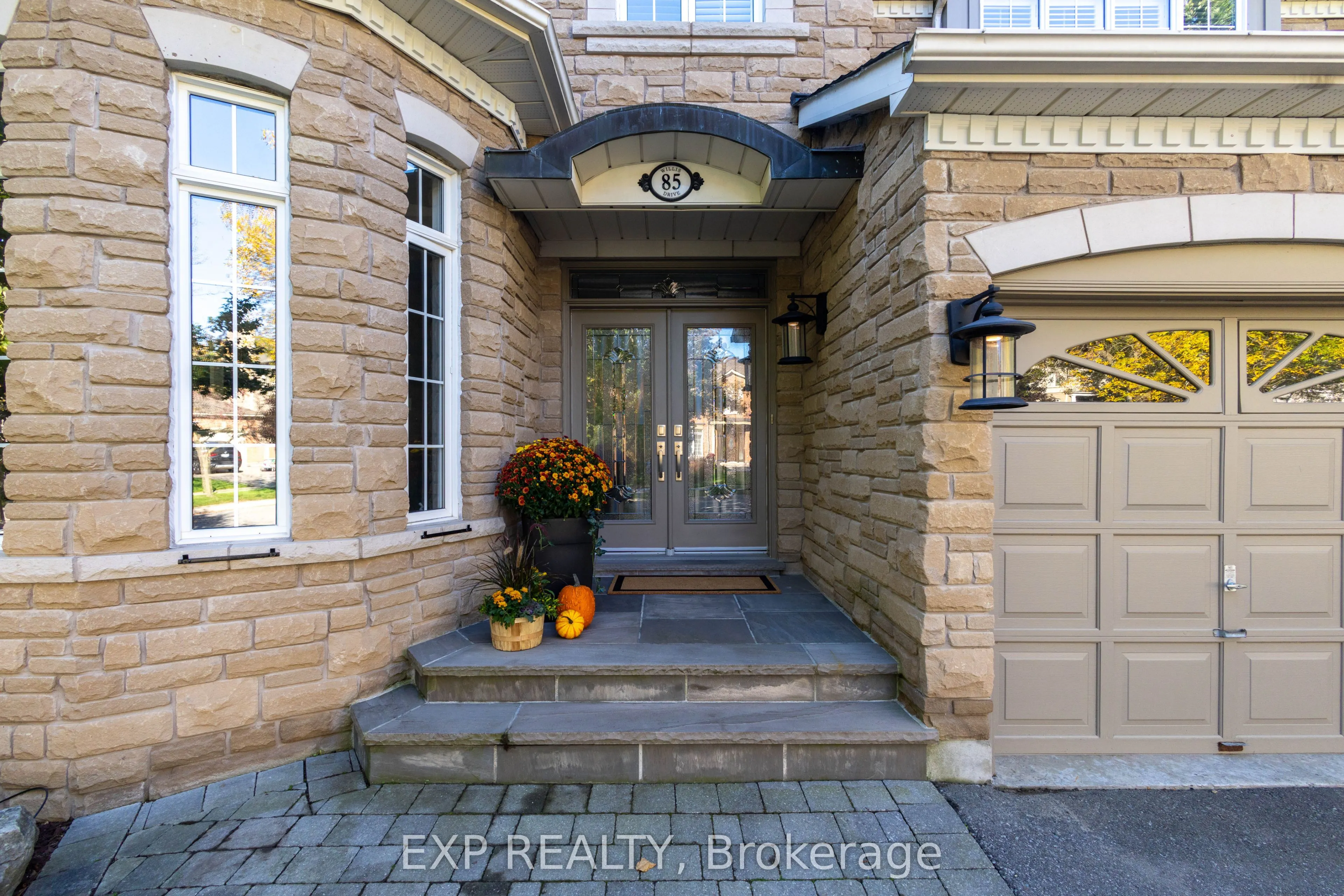 85 Willis Drive