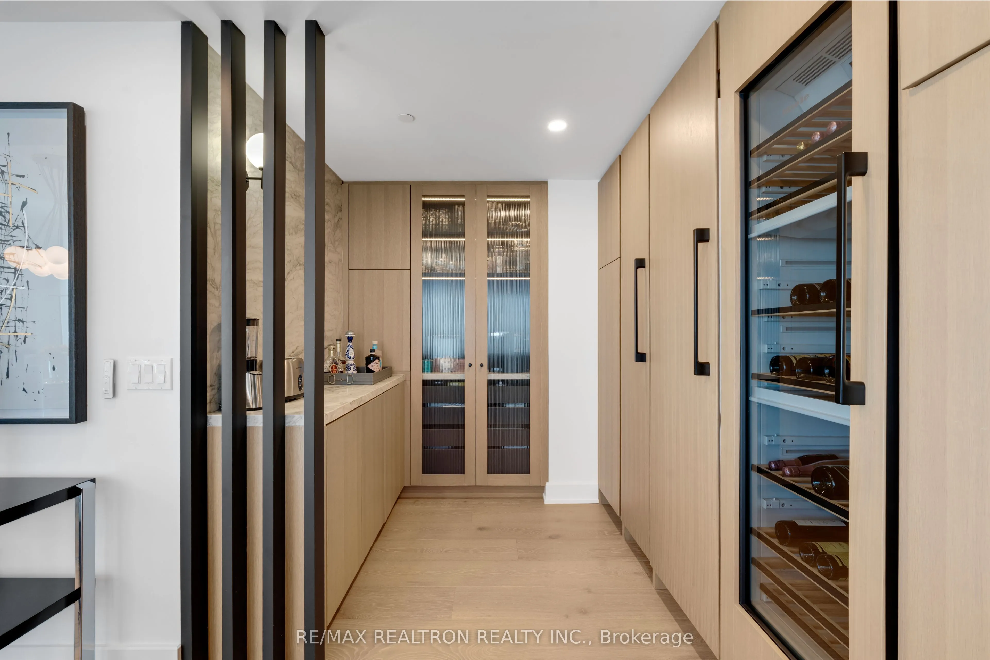 2916 Highway 7 Road, #PENTHOUSE - 3803