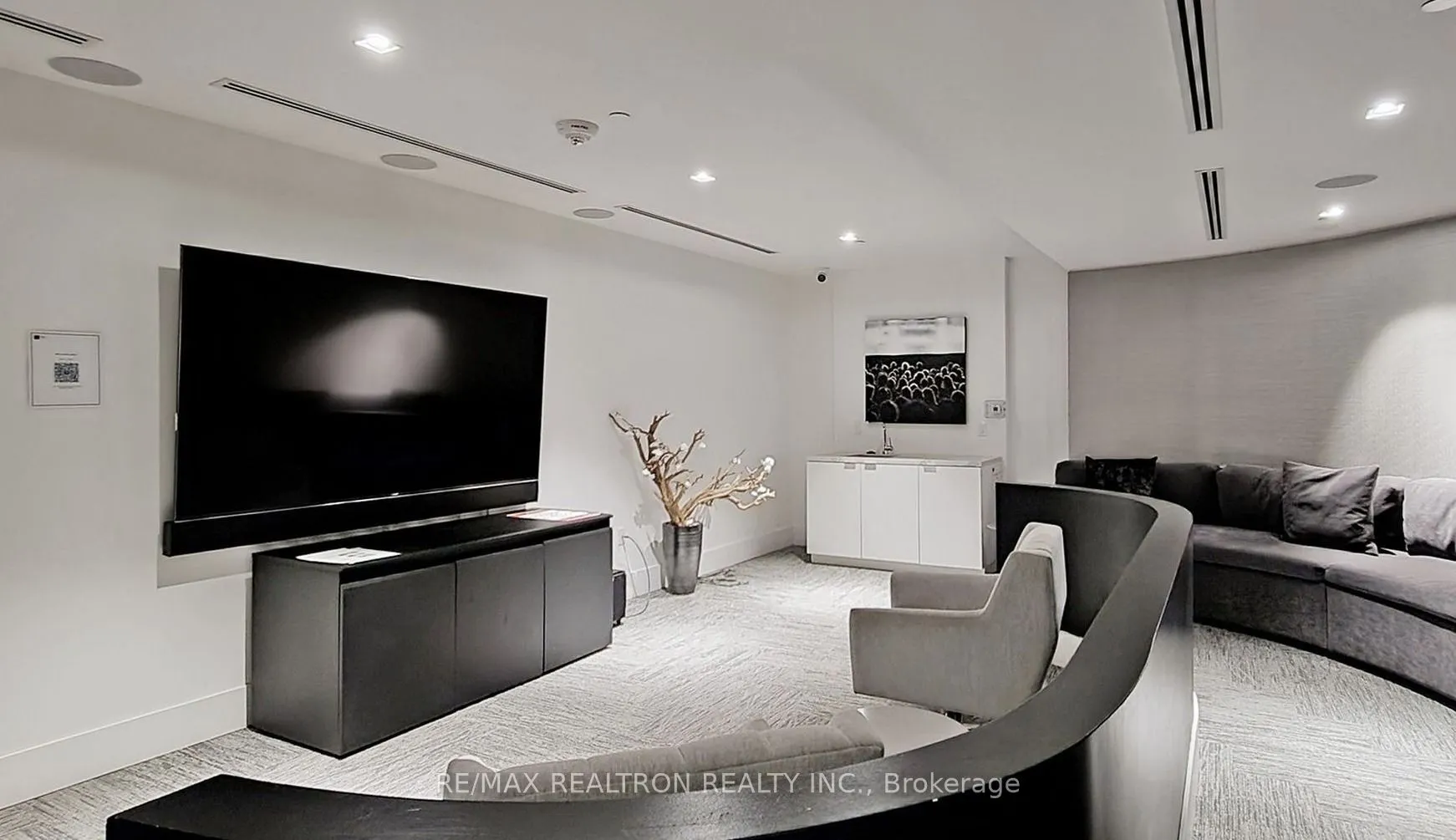 2916 Highway 7 Road, #PENTHOUSE - 3803