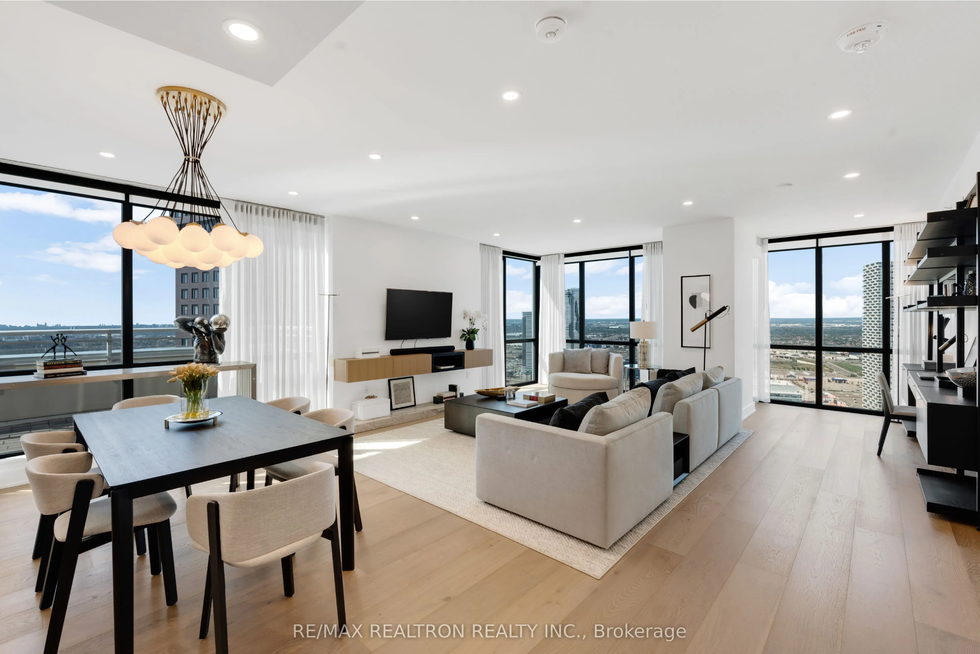 2916 Highway 7 Road, #PENTHOUSE - 3803