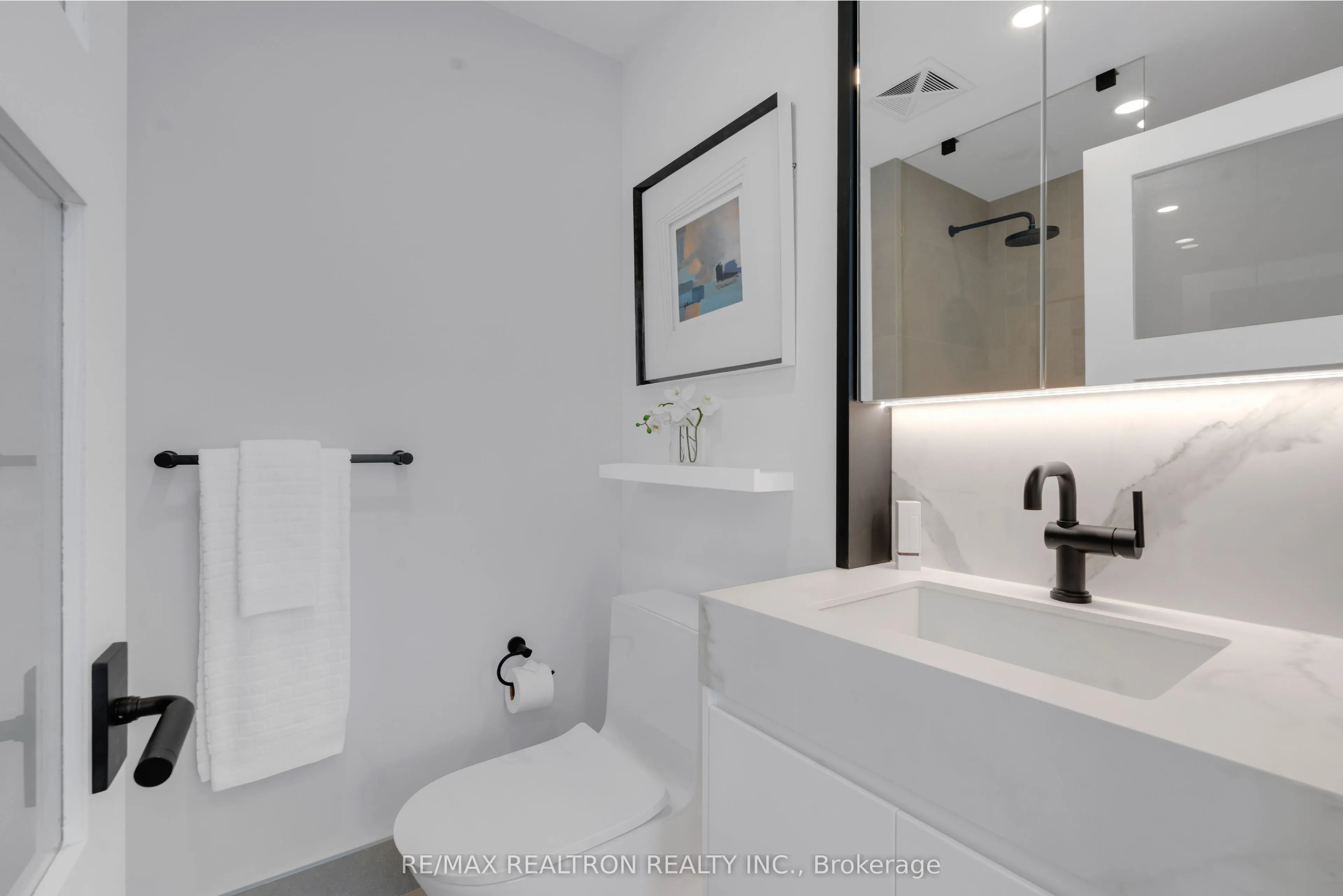 2916 Highway 7 Road, #PENTHOUSE - 3803