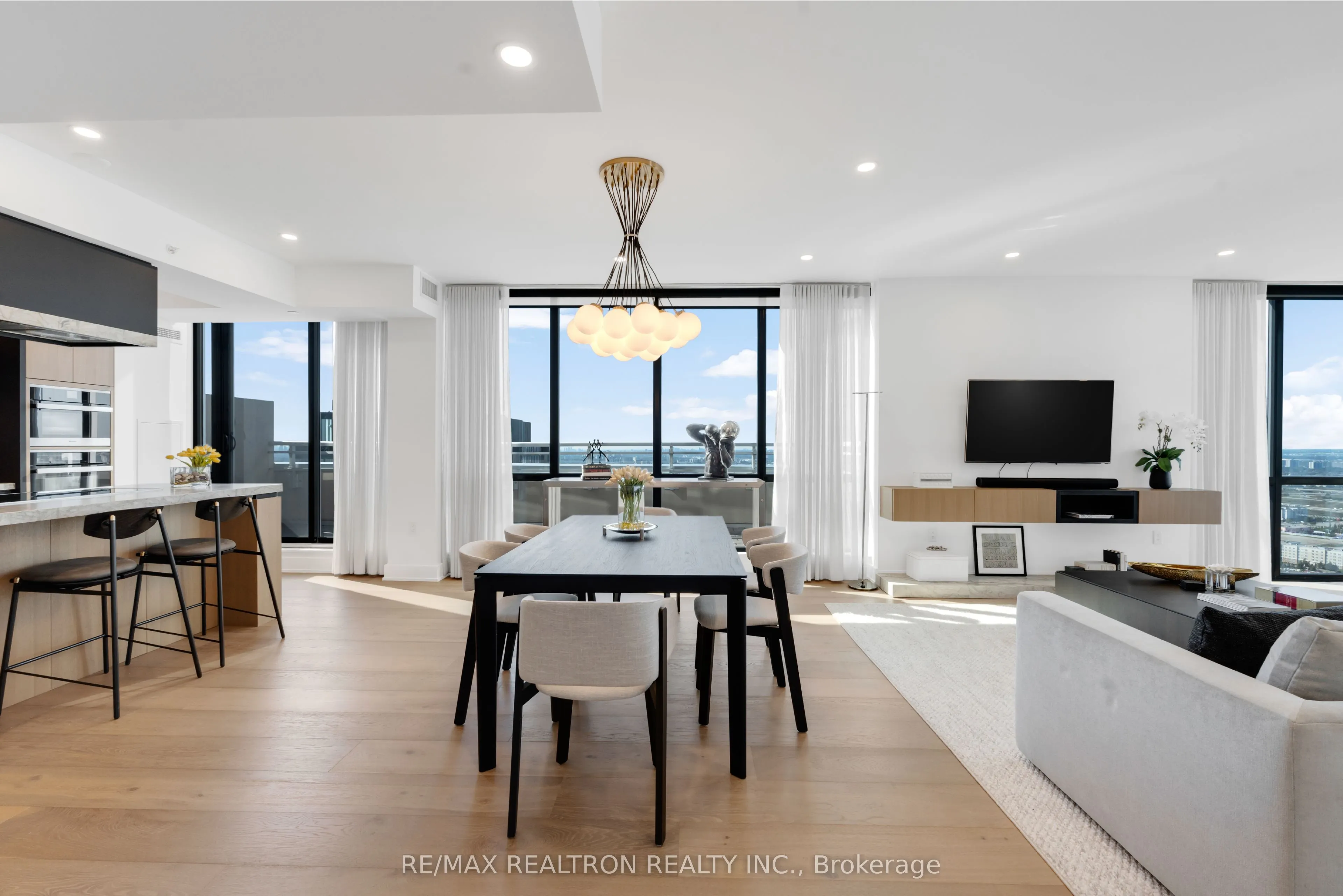 2916 Highway 7 Road, #PENTHOUSE - 3803