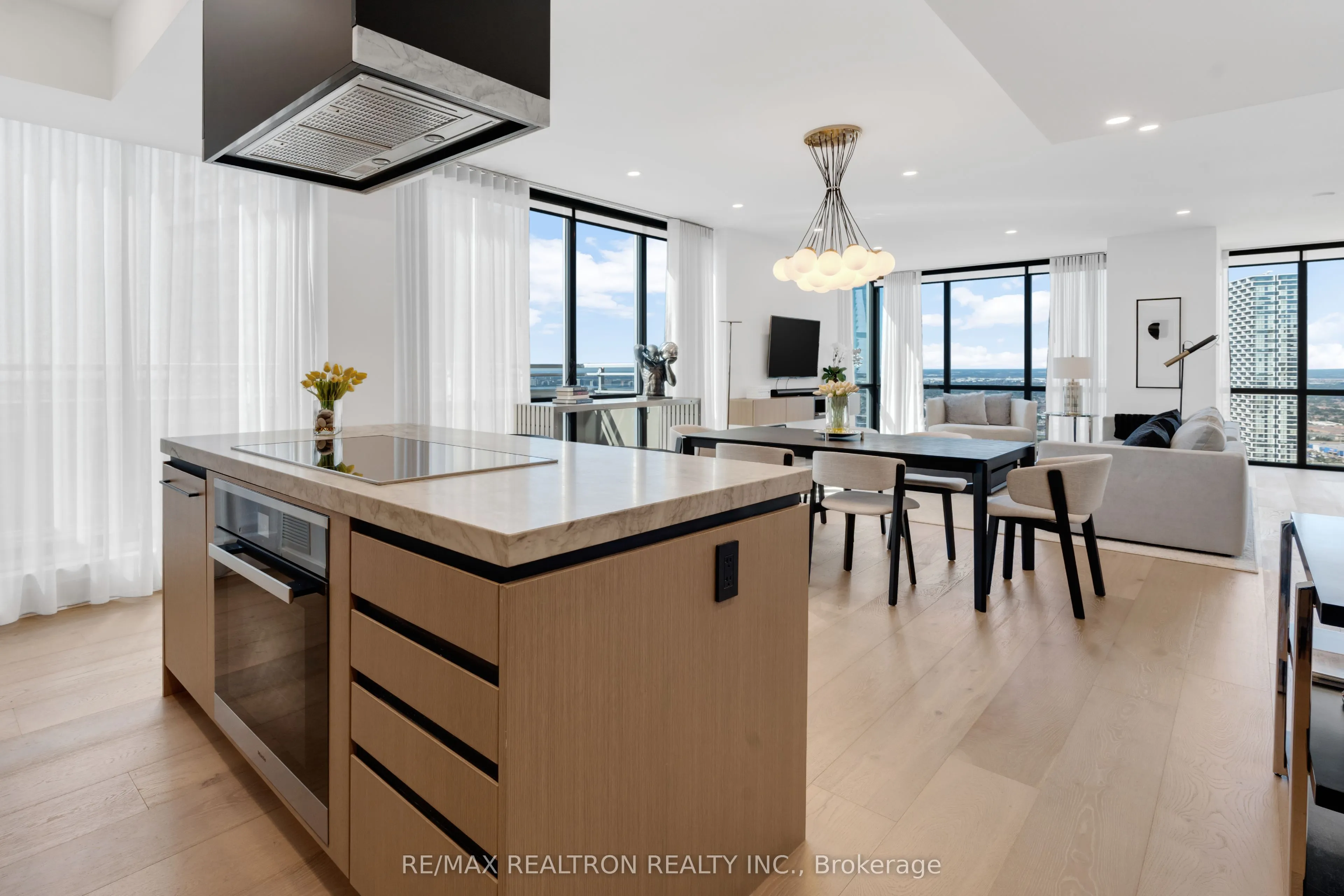 2916 Highway 7 Road, #PENTHOUSE - 3803