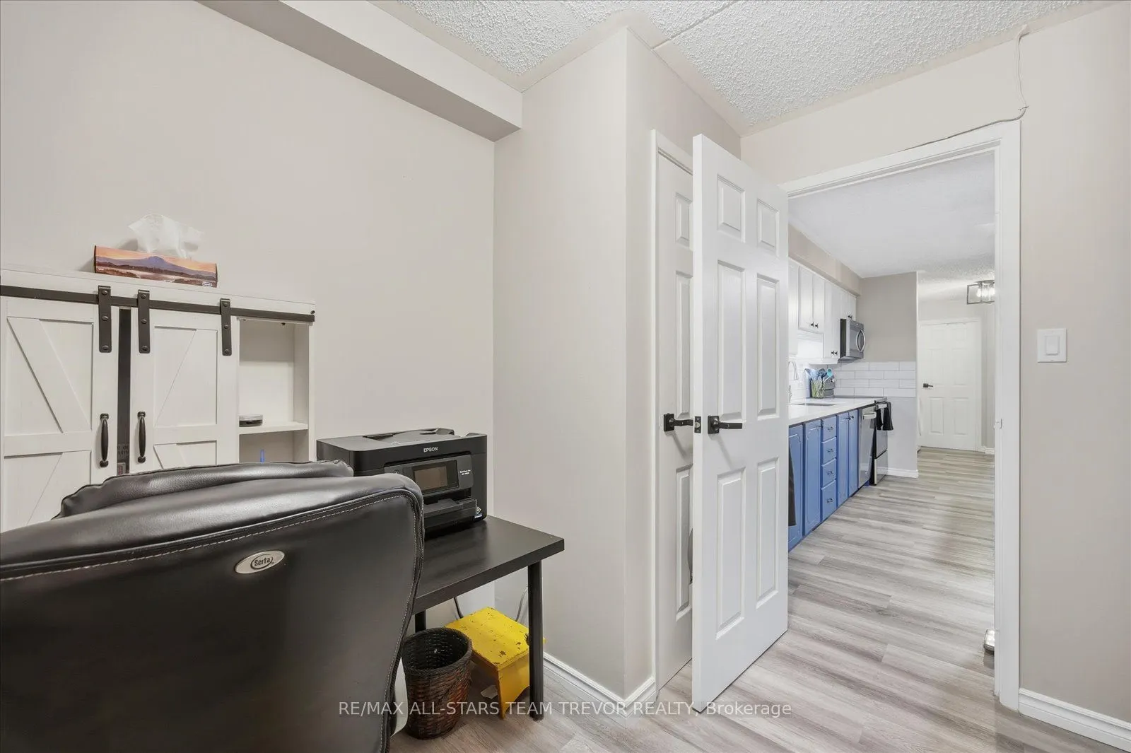 74 The Queensway S, #203