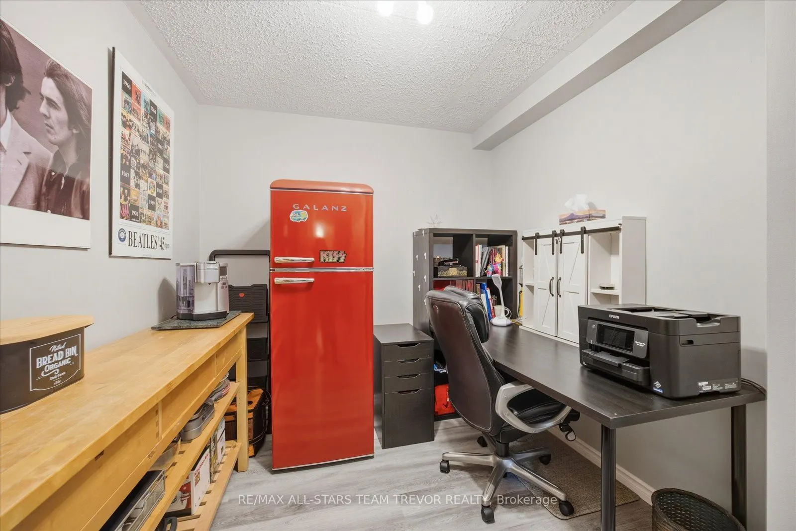 74 The Queensway S, #203