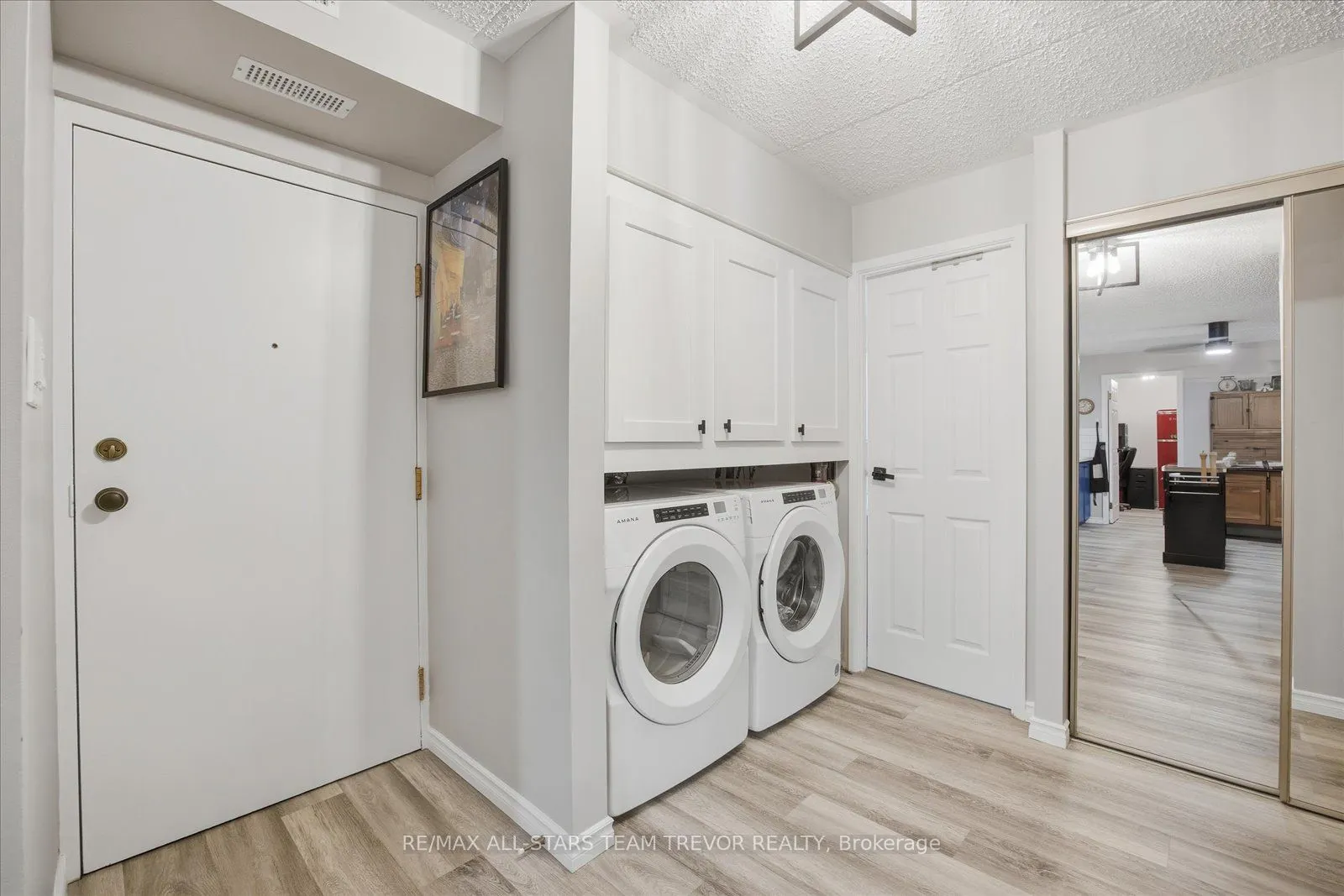 74 The Queensway S, #203