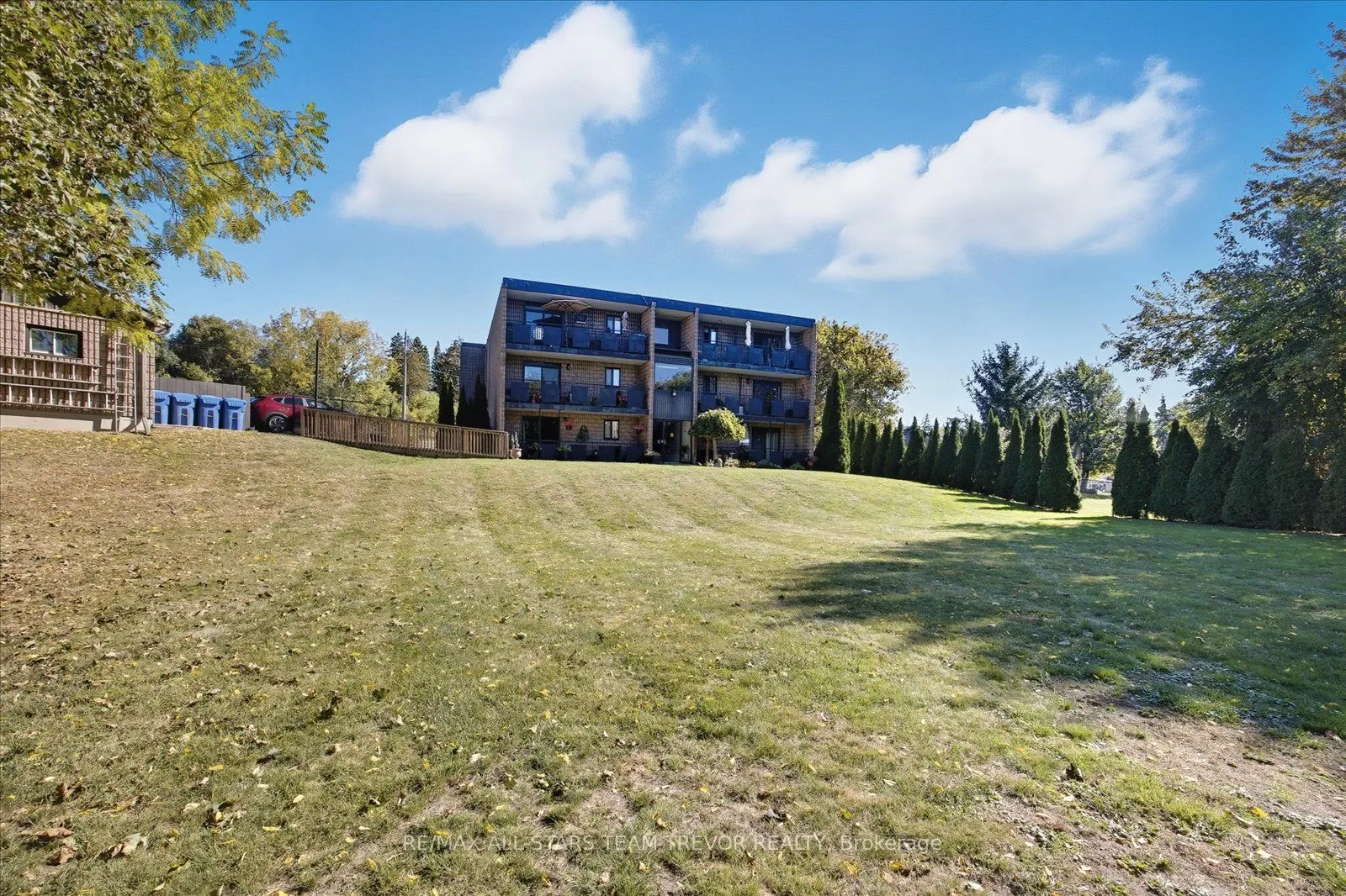 74 The Queensway S, #203