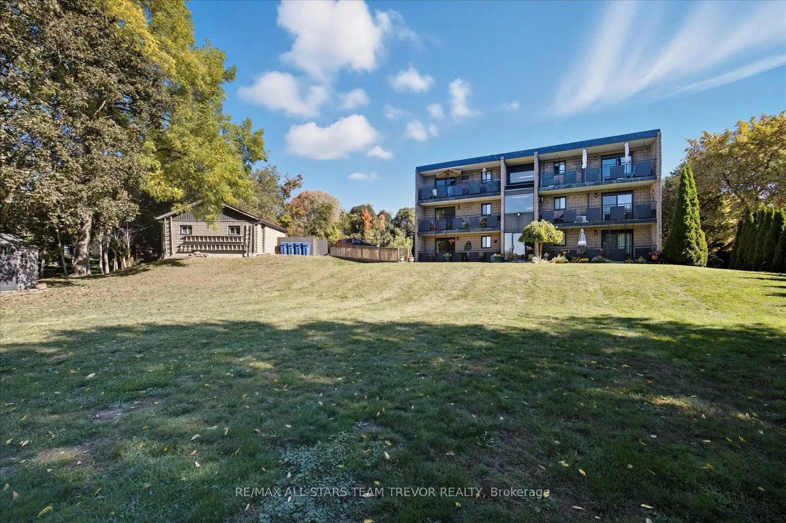 74 The Queensway S, #203