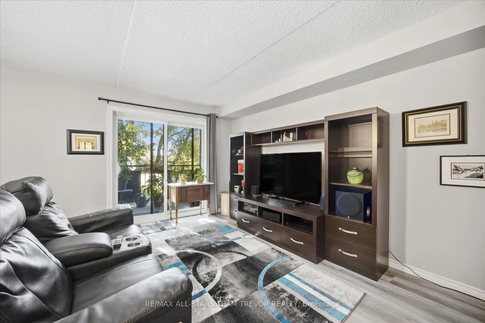 74 The Queensway S, #203