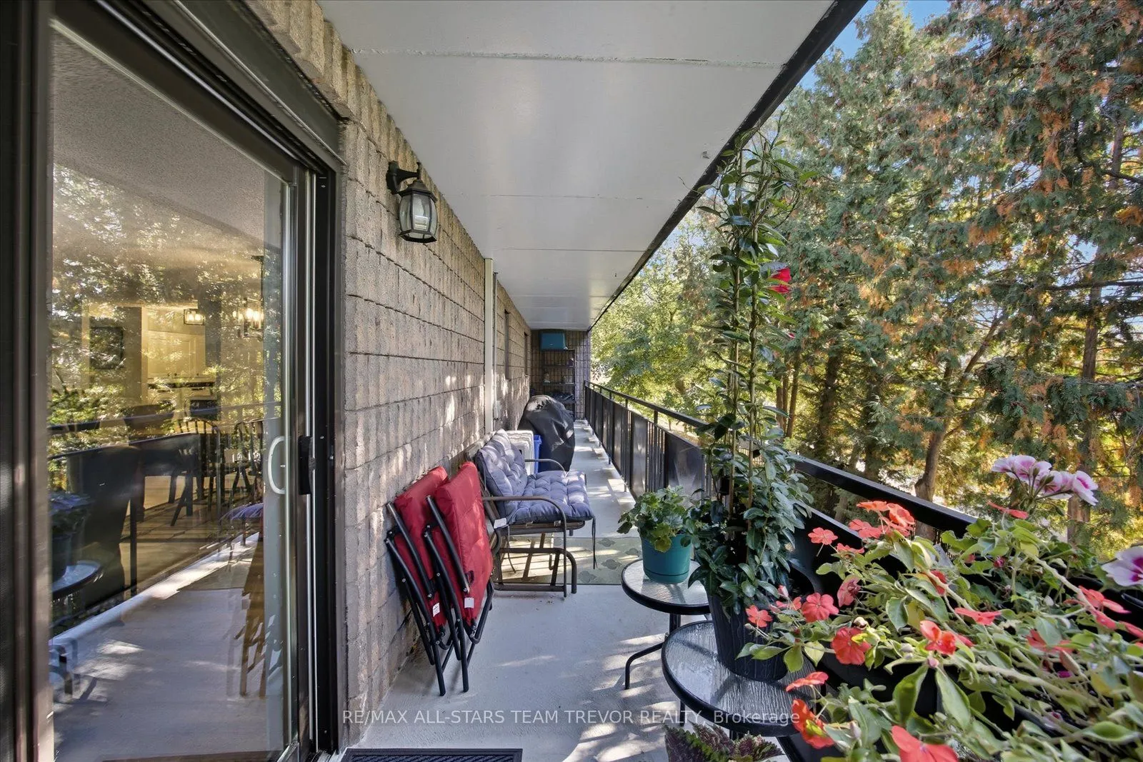 74 The Queensway S, #203