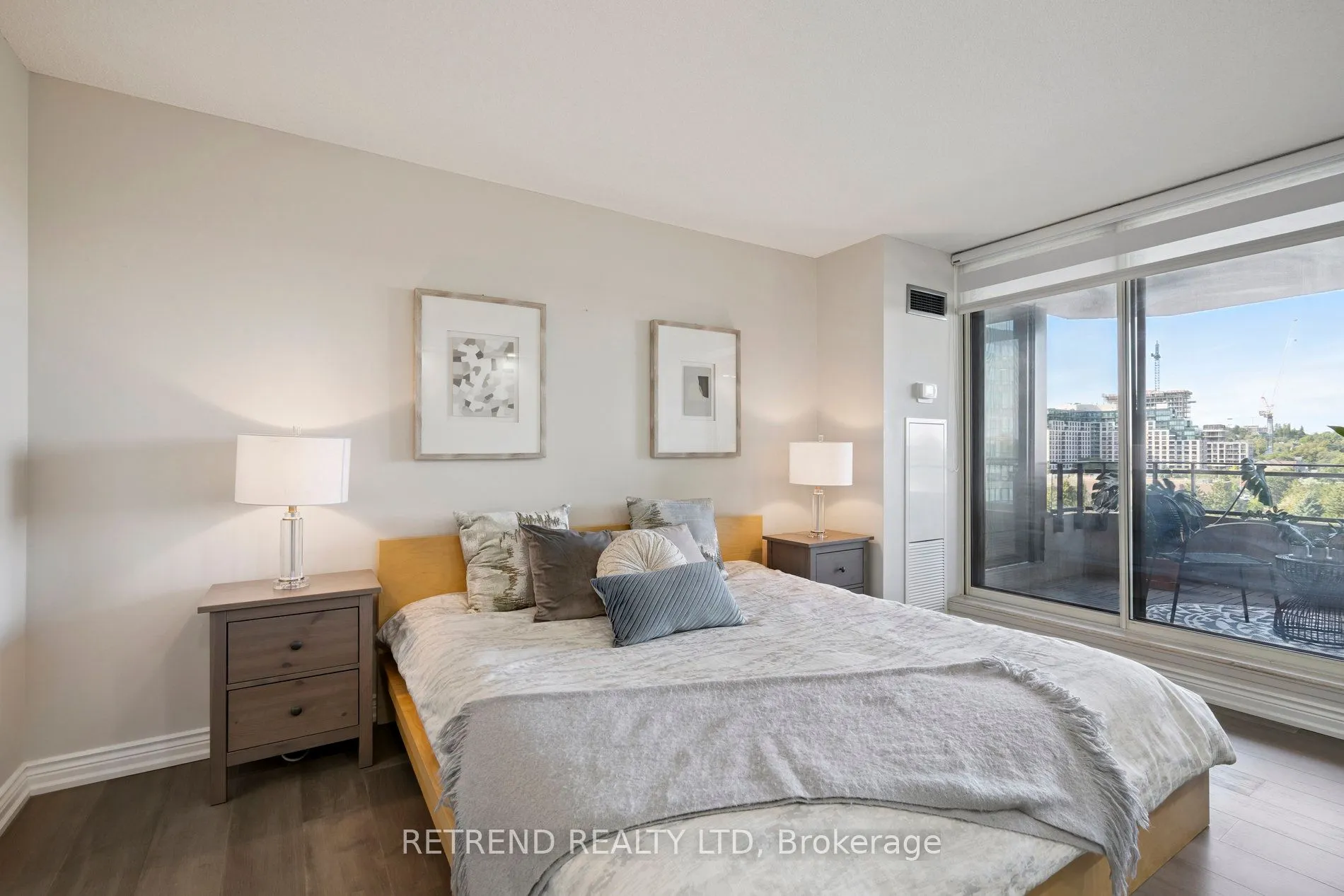 32 Clarissa Drive, #826