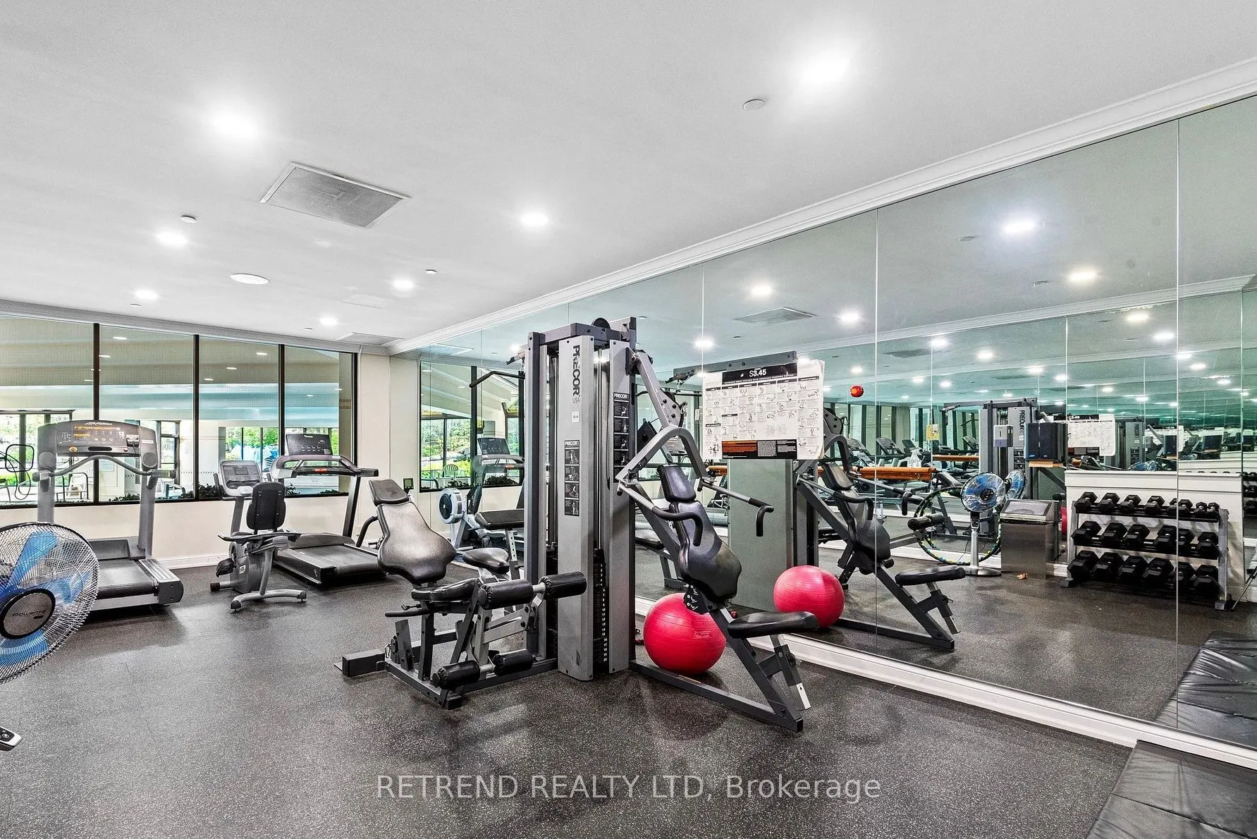 32 Clarissa Drive, #826