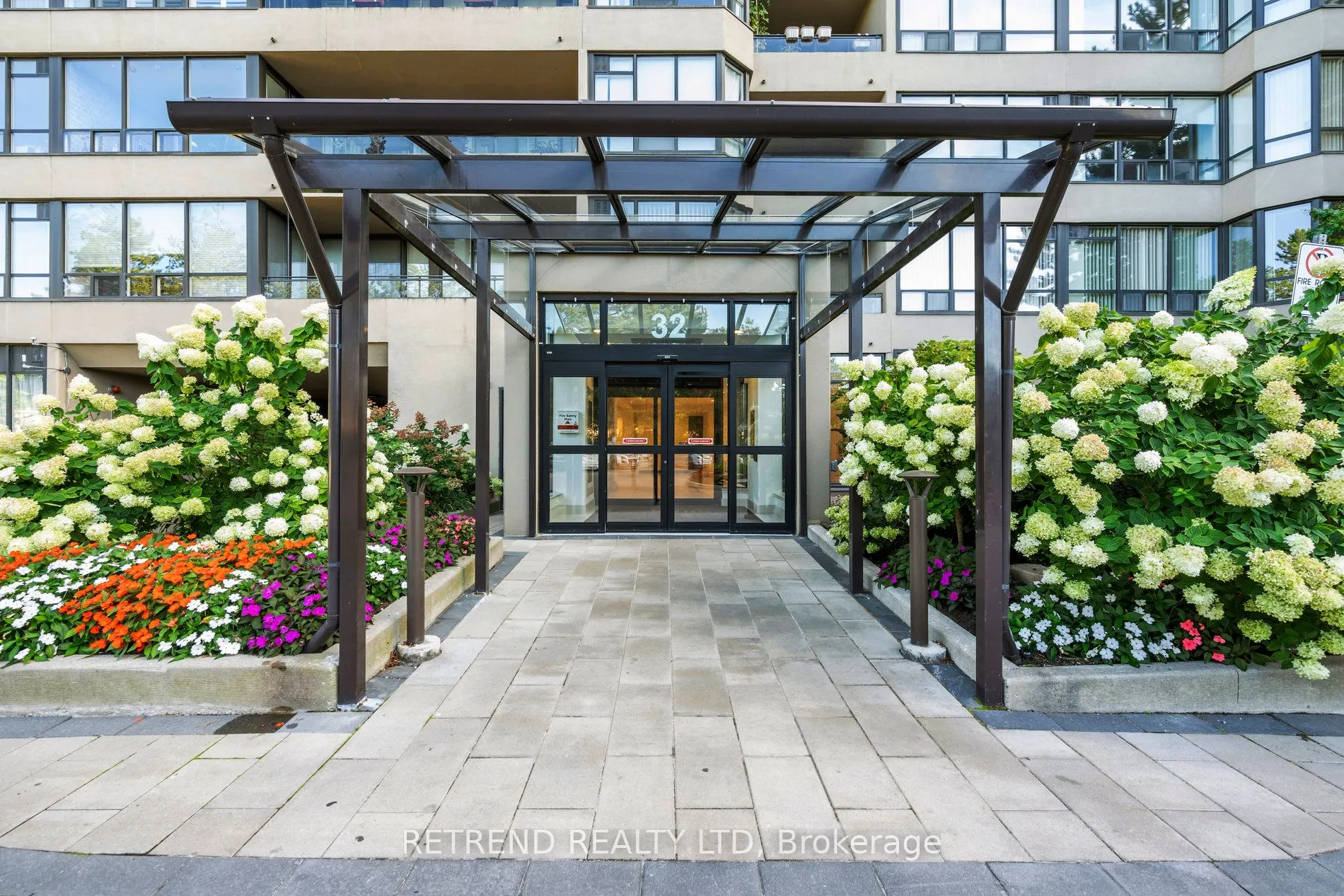 32 Clarissa Drive, #826