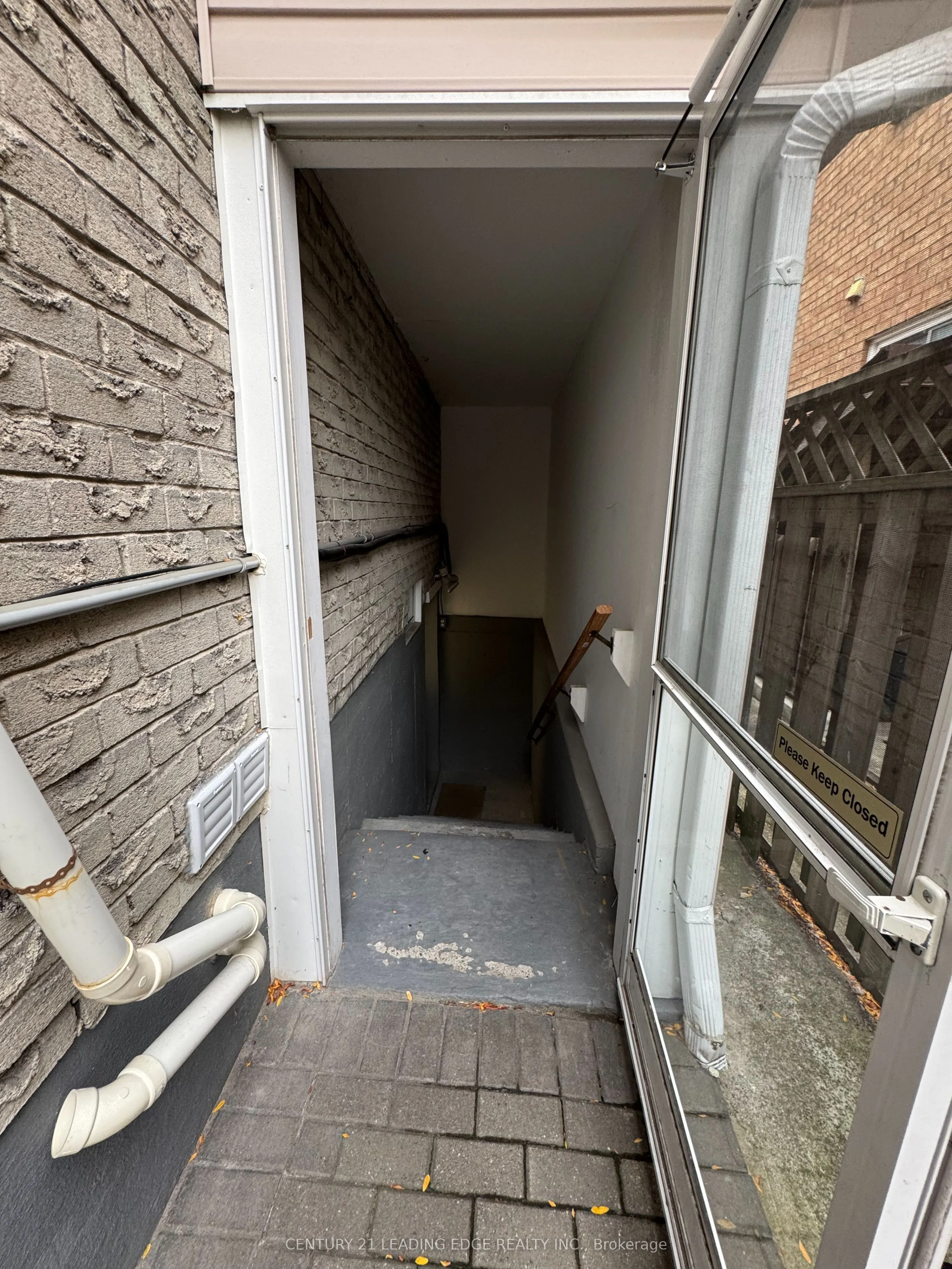 18 COLERAINE Avenue, #BSMT
