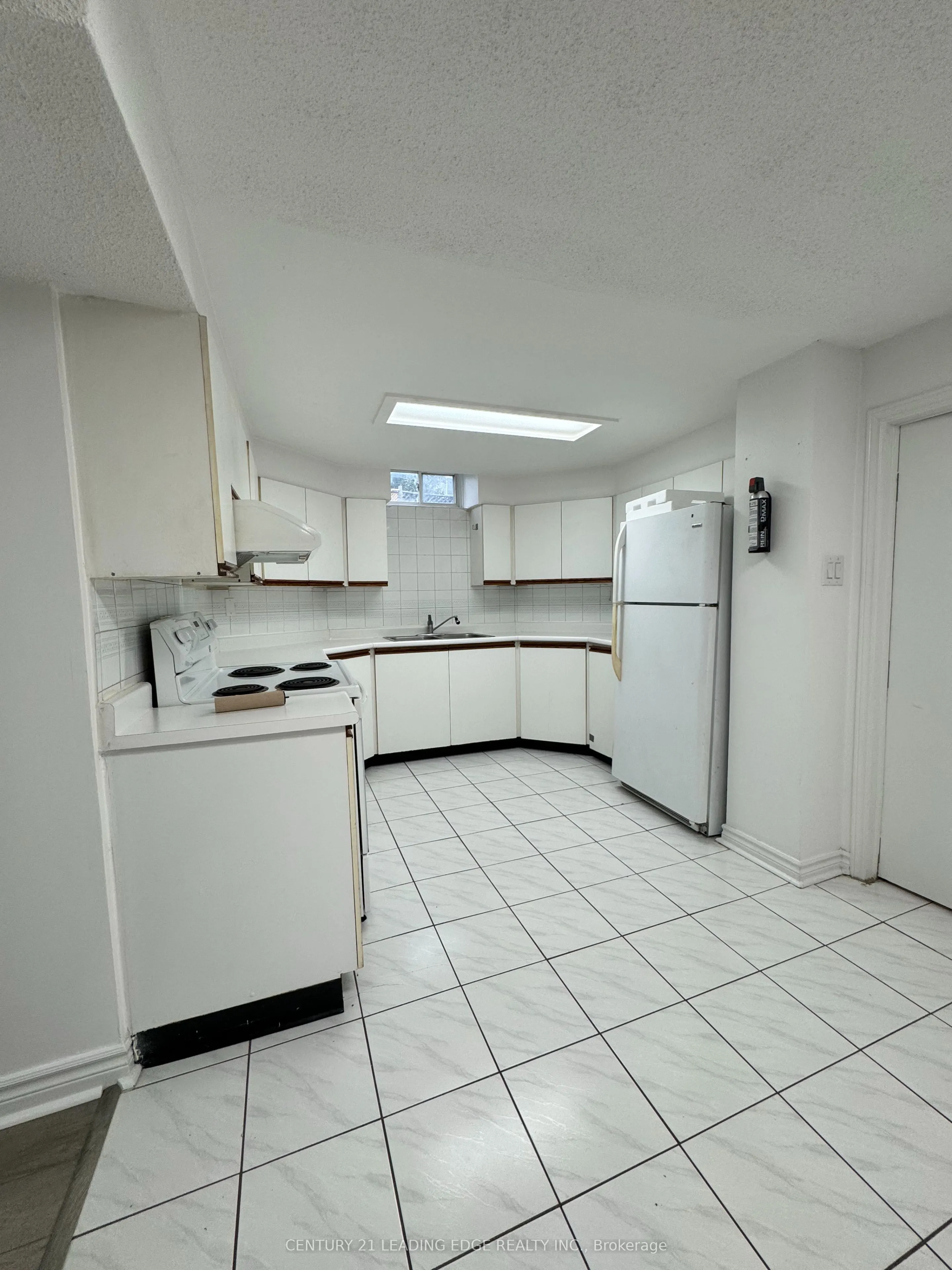 18 COLERAINE Avenue, #BSMT