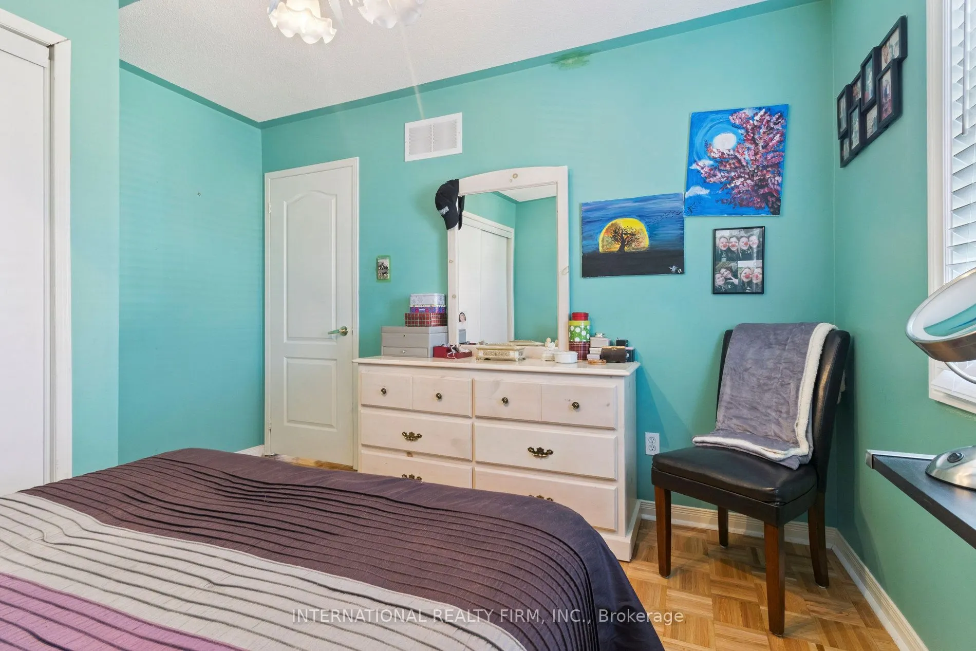 76 Timberwolf Crescent