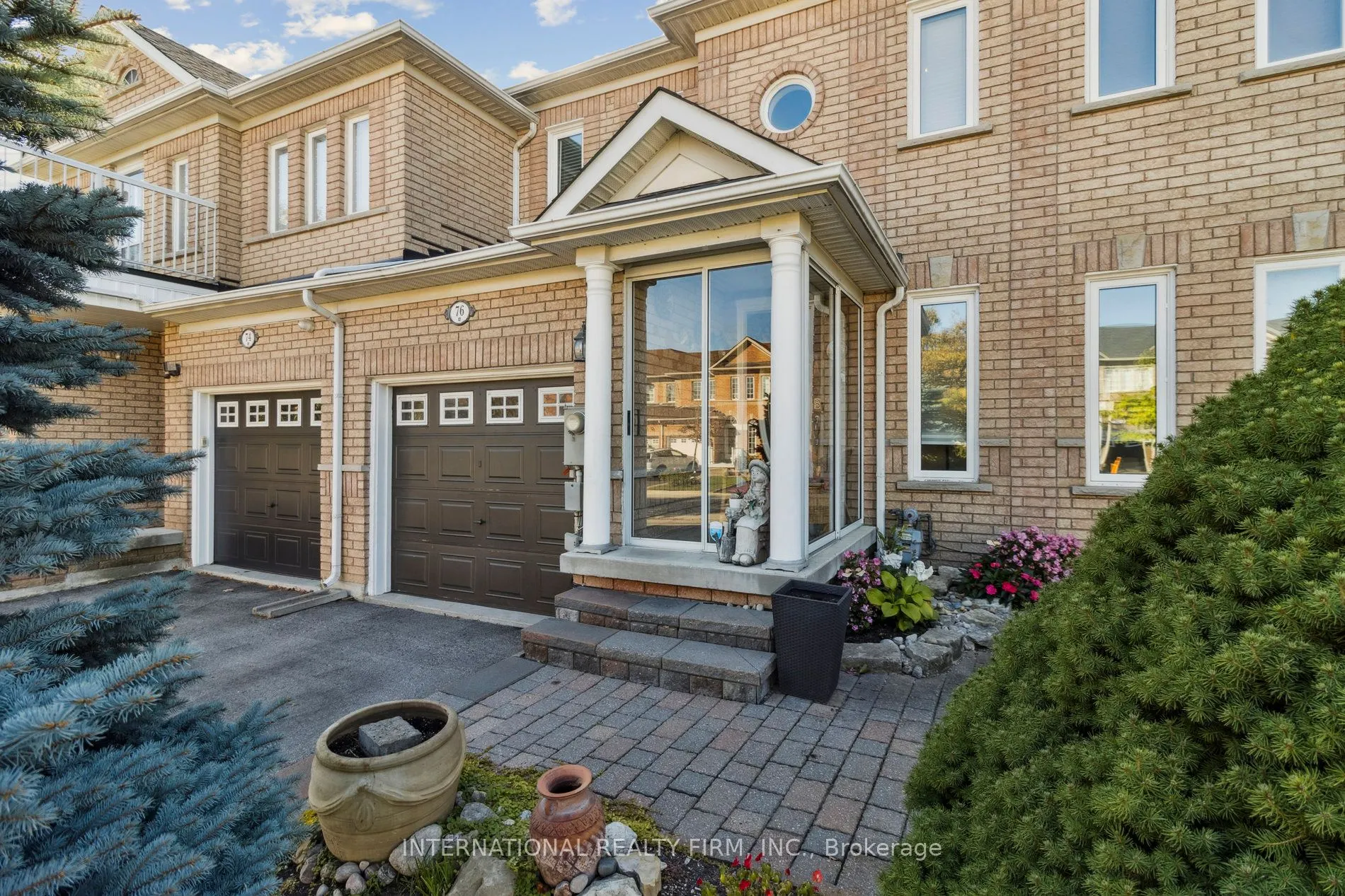 76 Timberwolf Crescent
