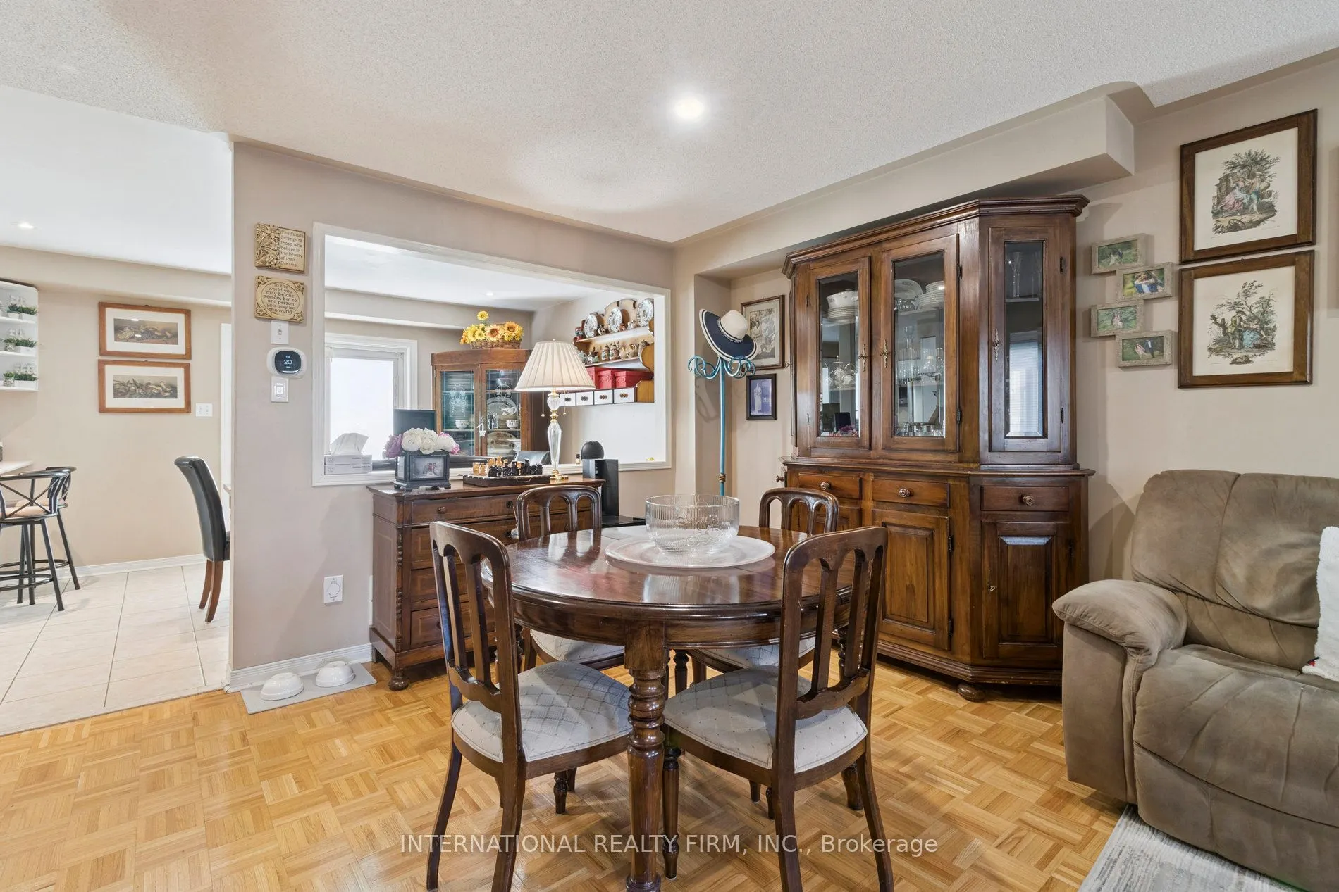76 Timberwolf Crescent