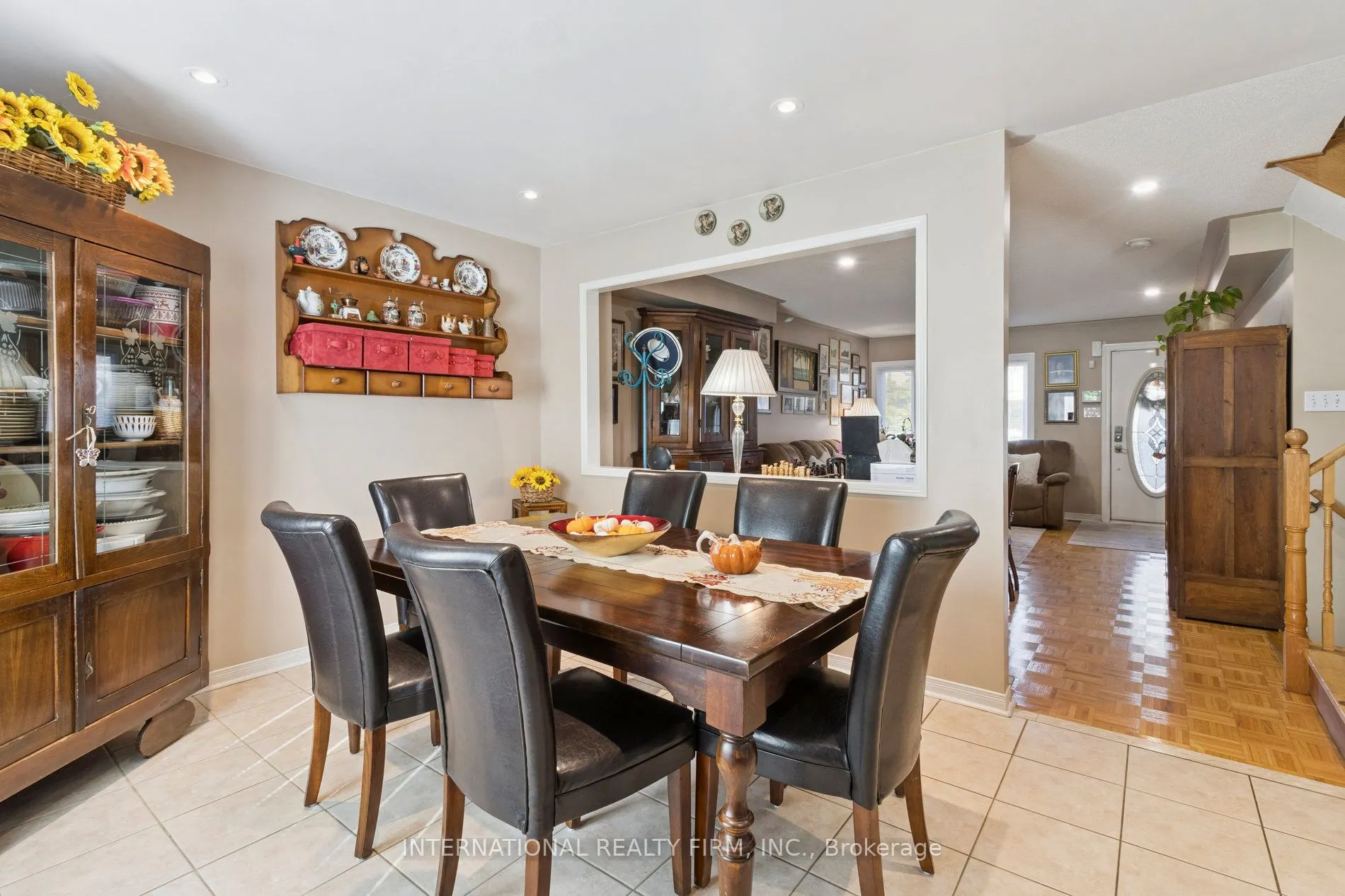 76 Timberwolf Crescent