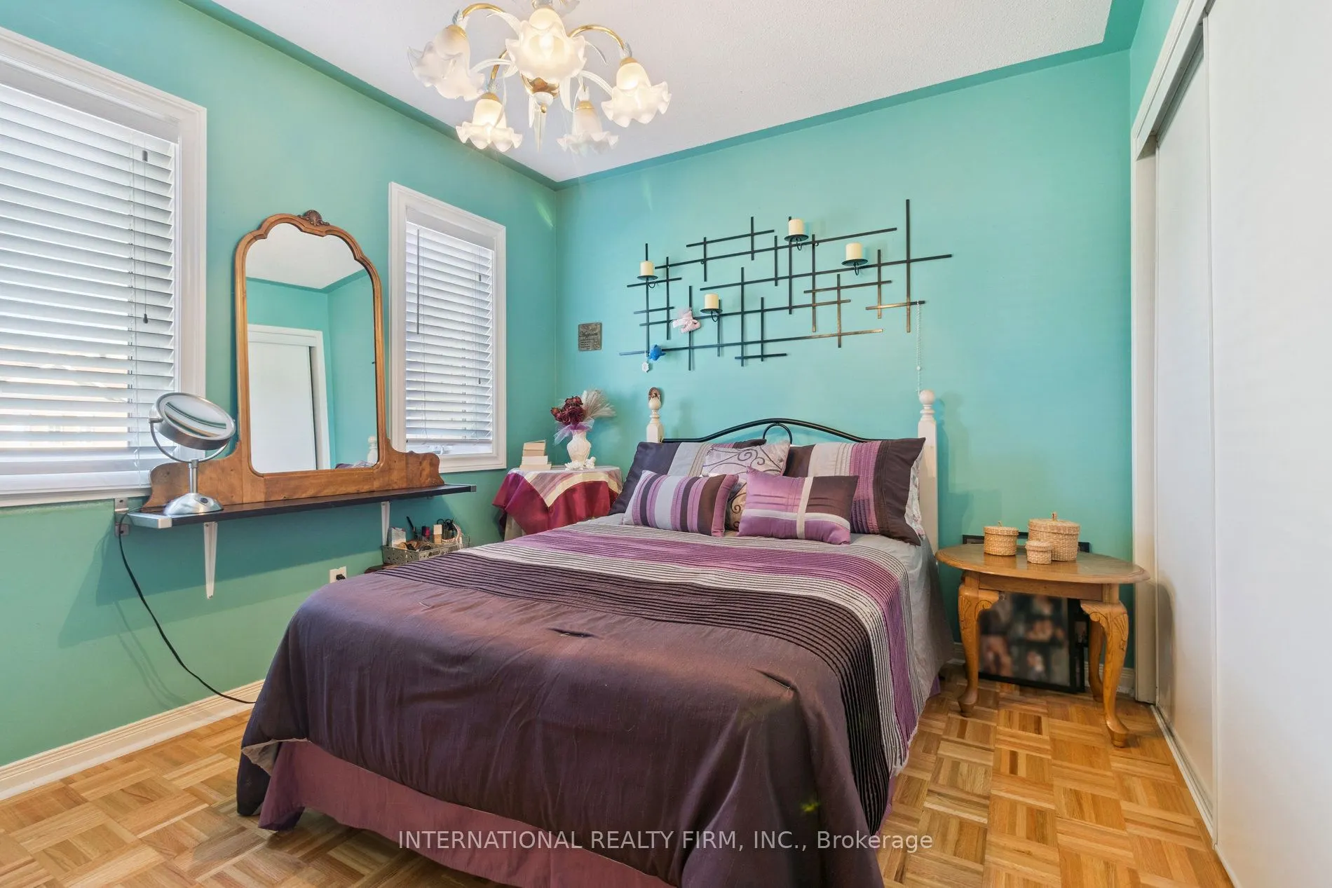 76 Timberwolf Crescent
