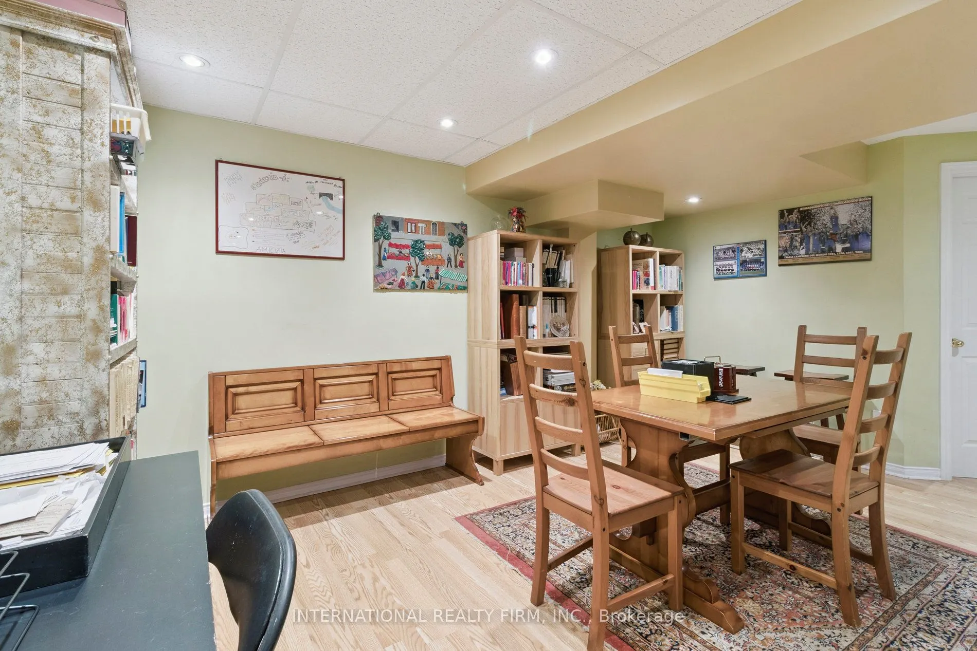 76 Timberwolf Crescent