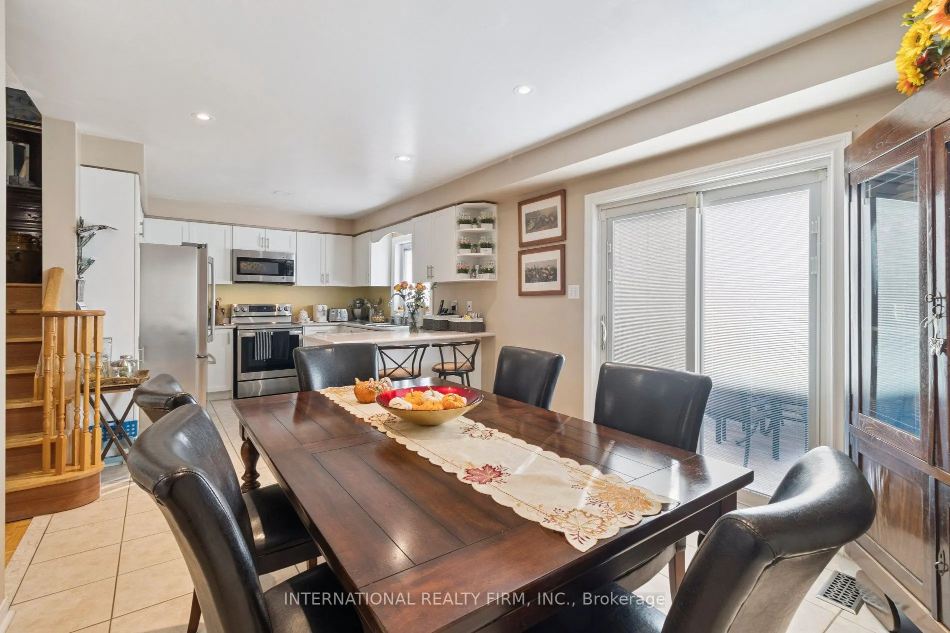 76 Timberwolf Crescent