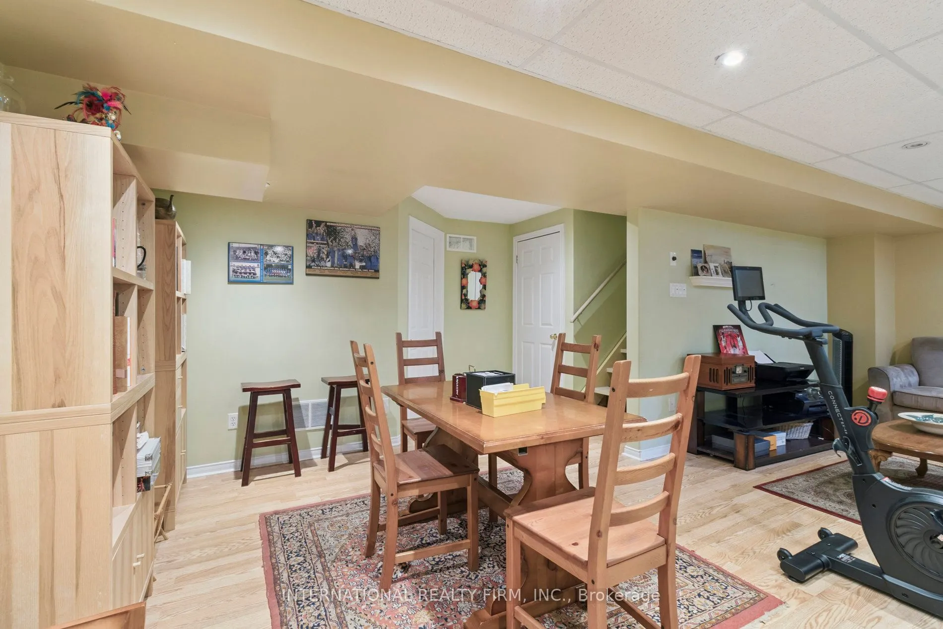 76 Timberwolf Crescent