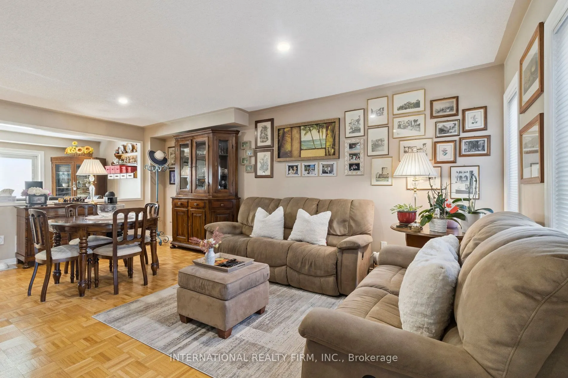 76 Timberwolf Crescent