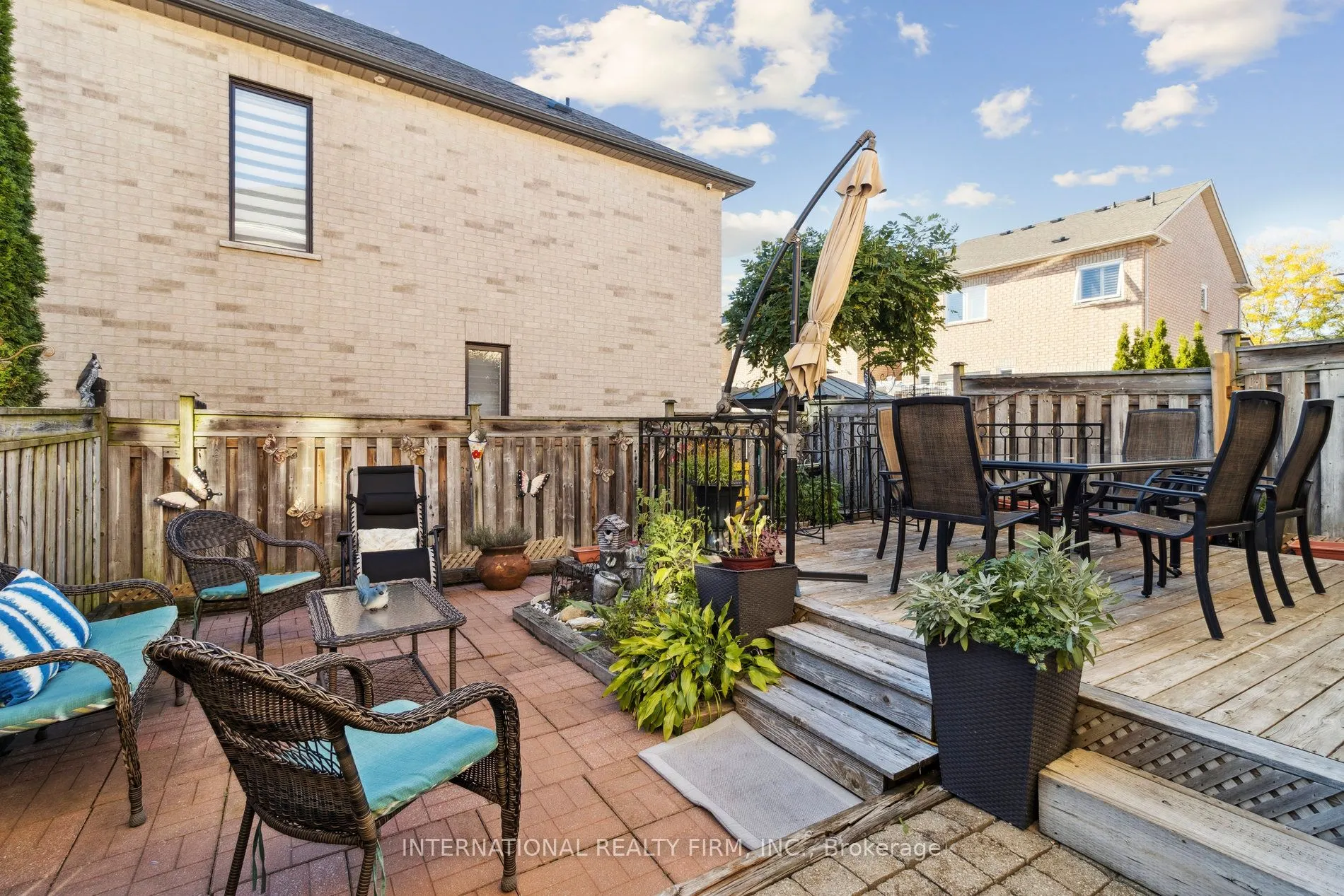 76 Timberwolf Crescent