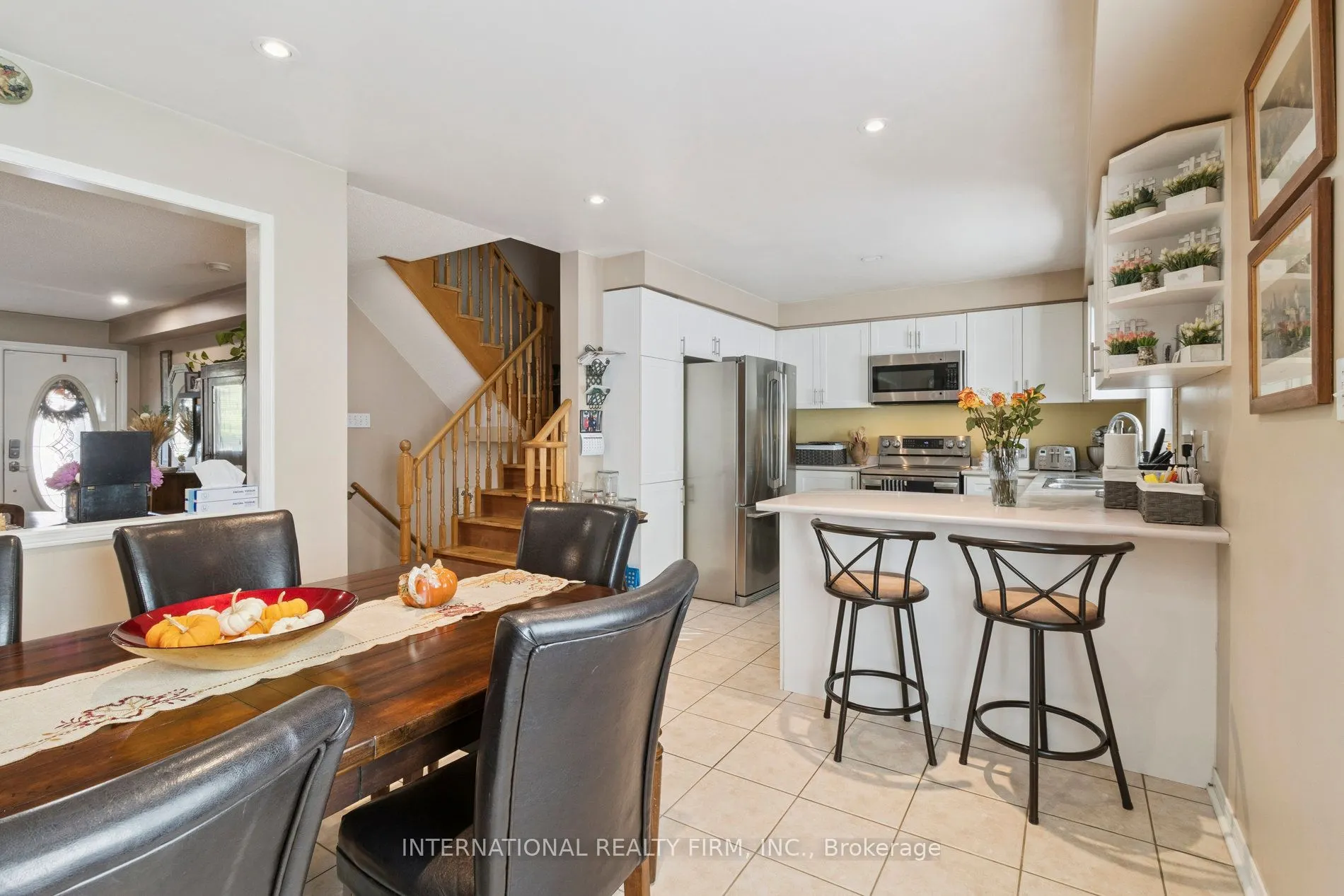 76 Timberwolf Crescent
