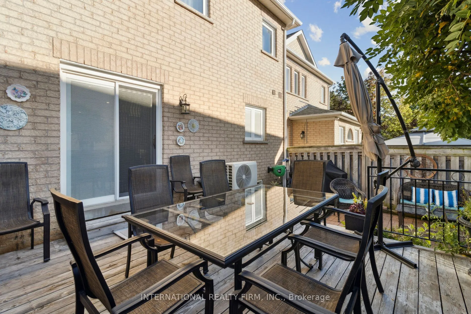 76 Timberwolf Crescent