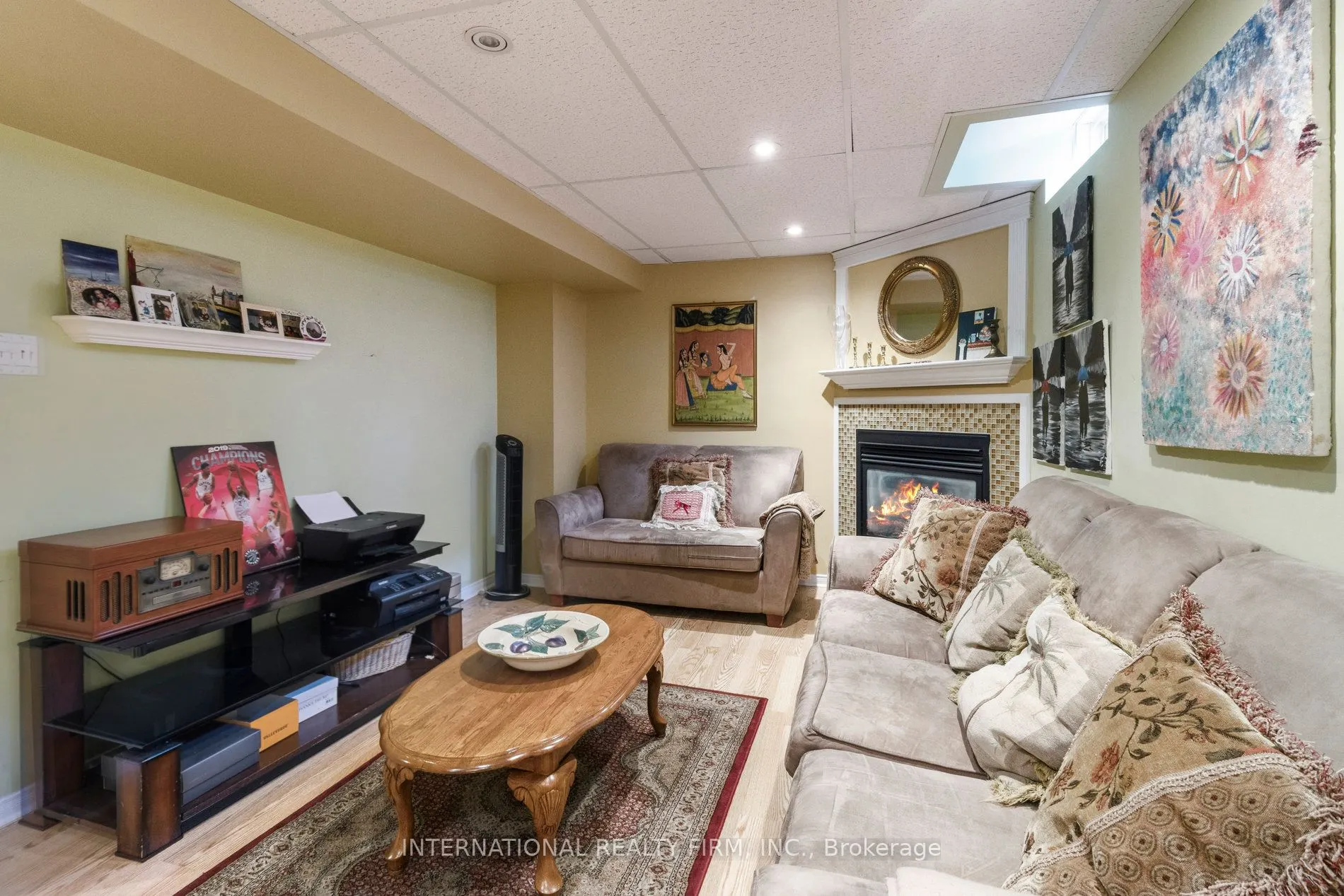 76 Timberwolf Crescent