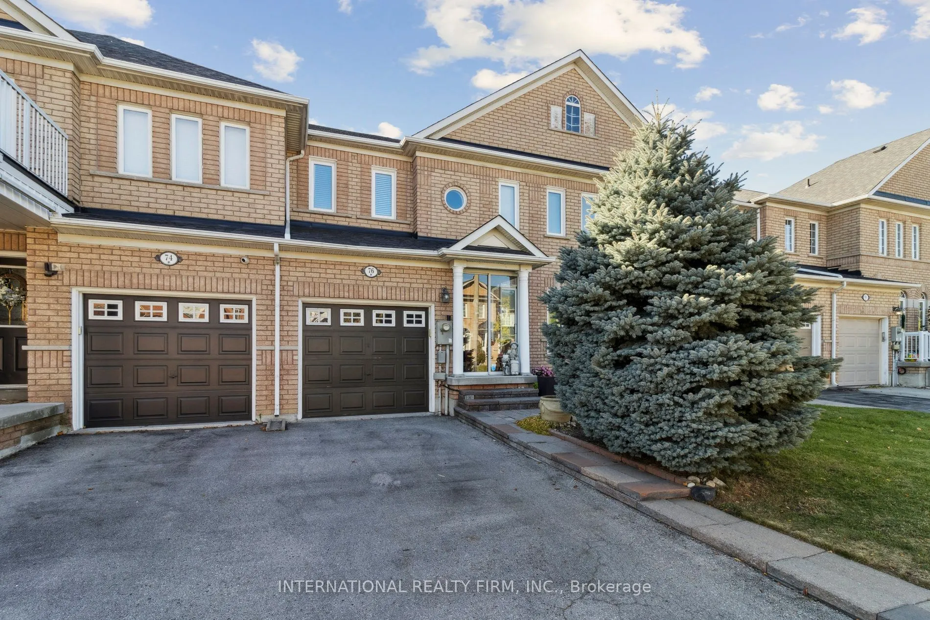 76 Timberwolf Crescent