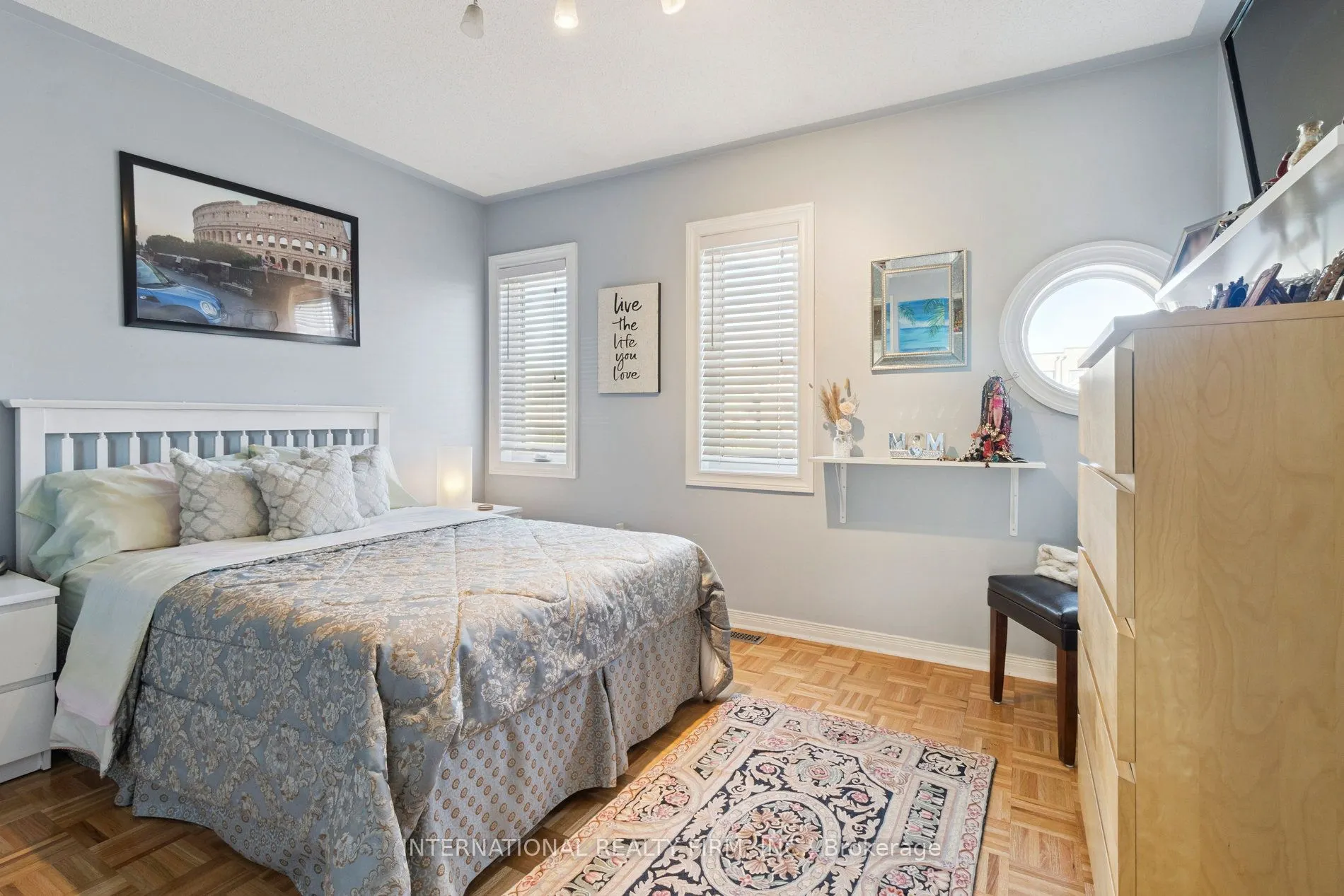 76 Timberwolf Crescent