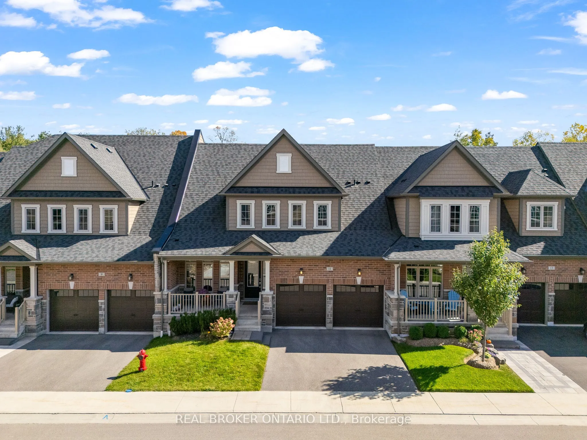 11 Howard Williams Court