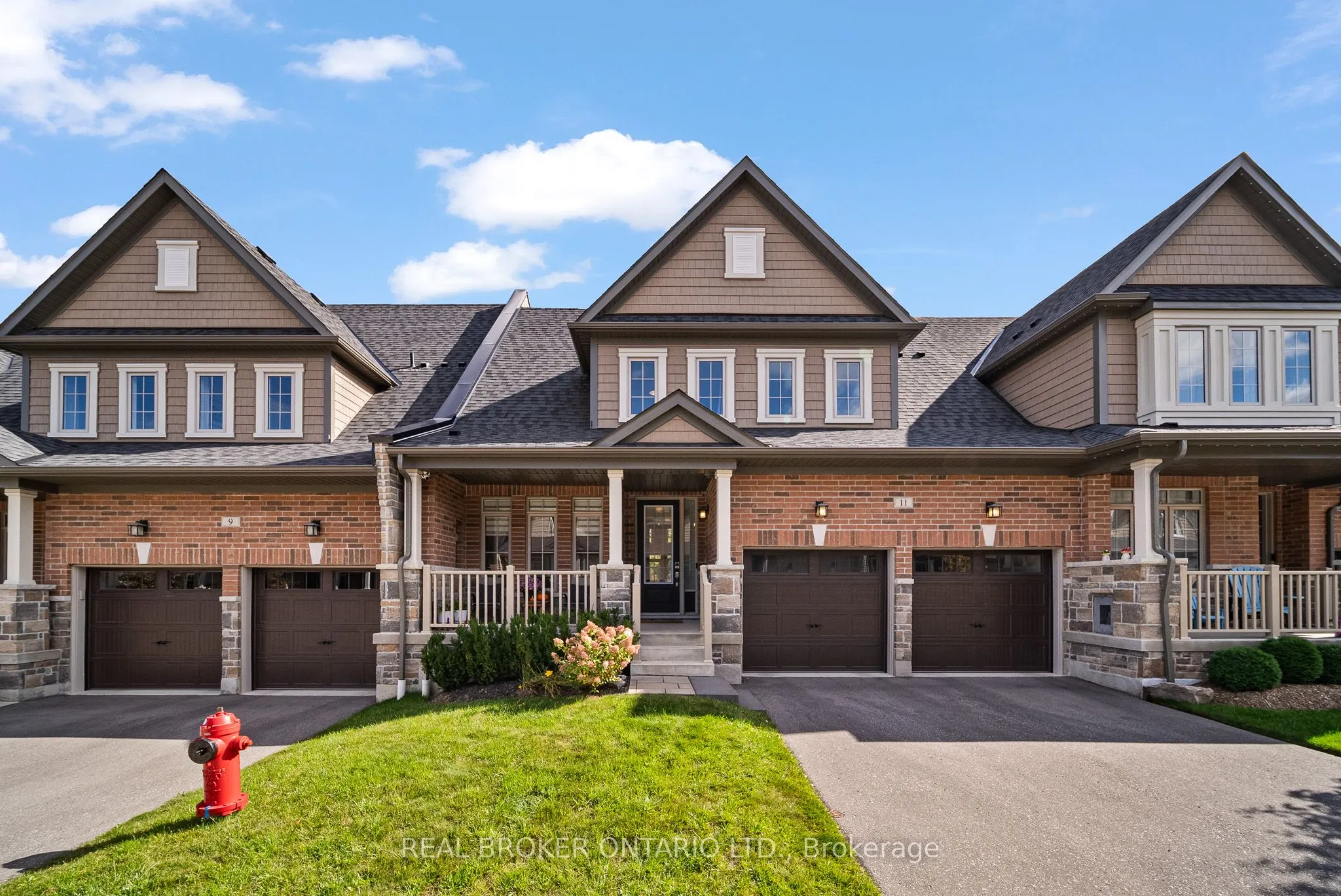 11 Howard Williams Court