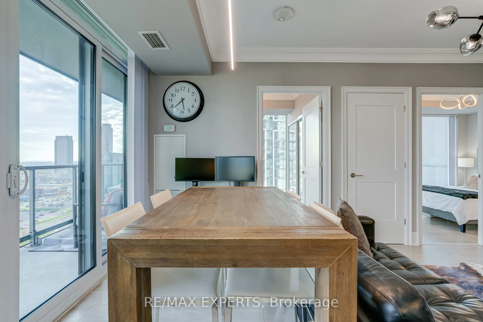 7895 Jane Street, #2106