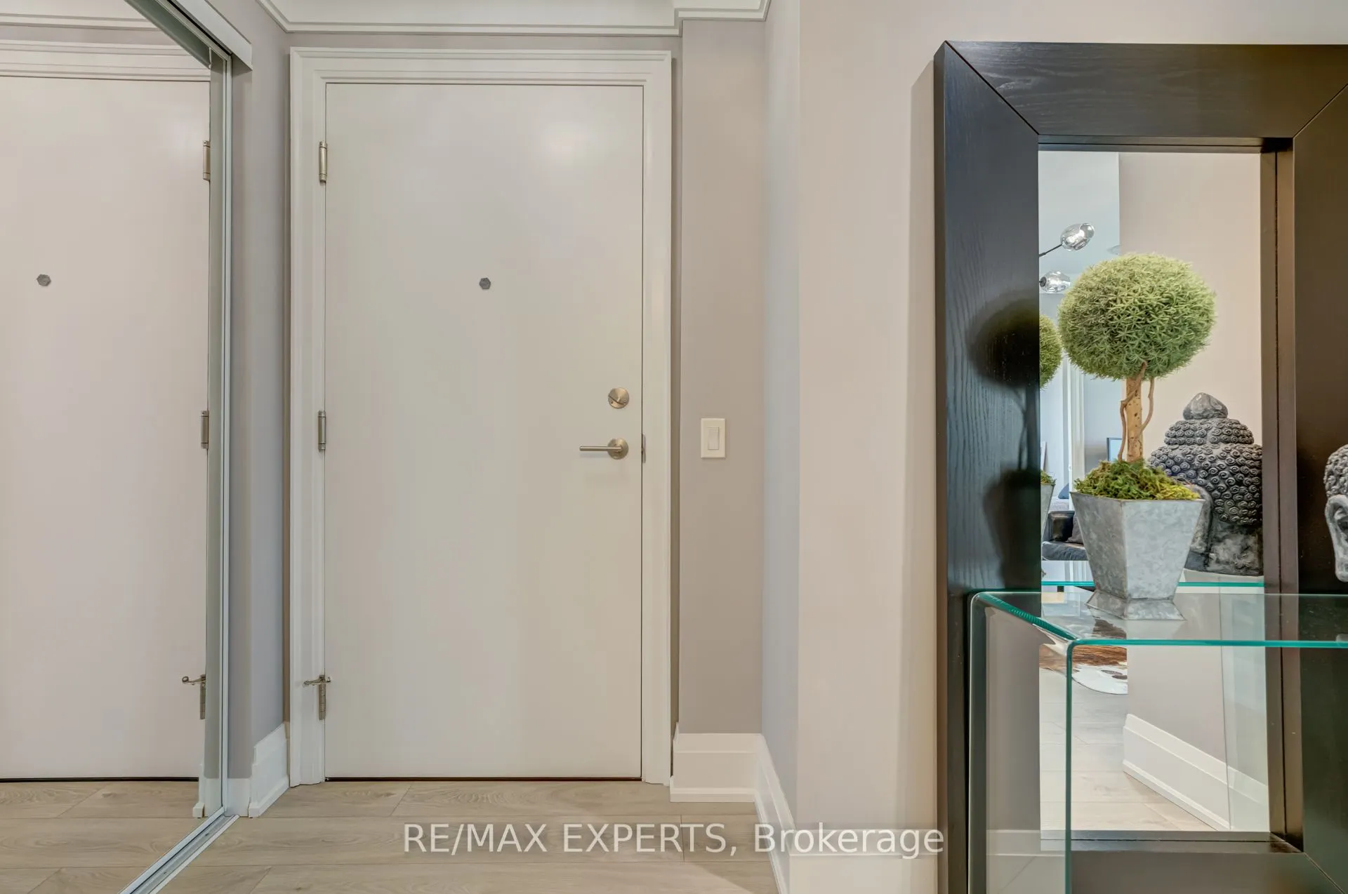 7895 Jane Street, #2106