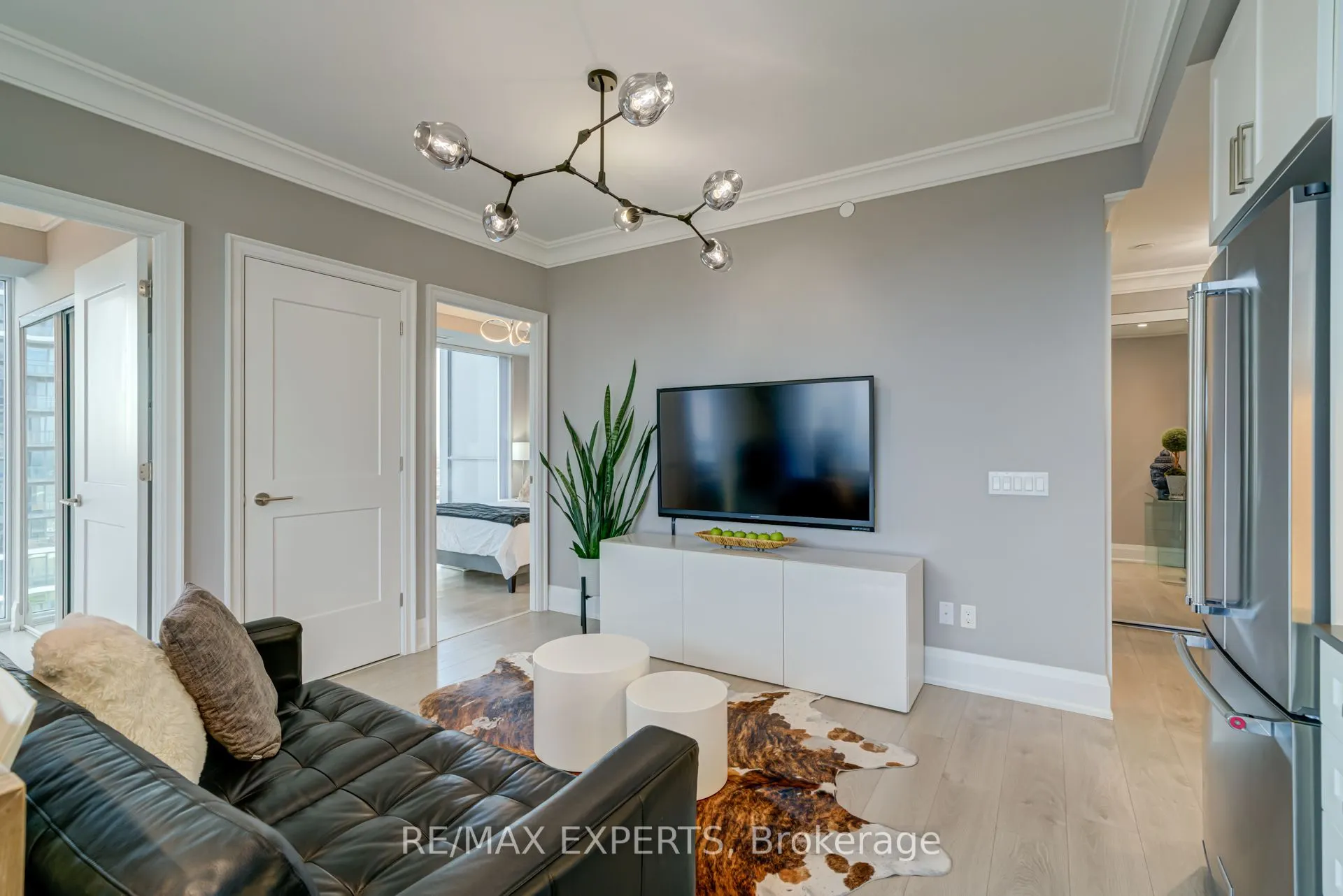 7895 Jane Street, #2106