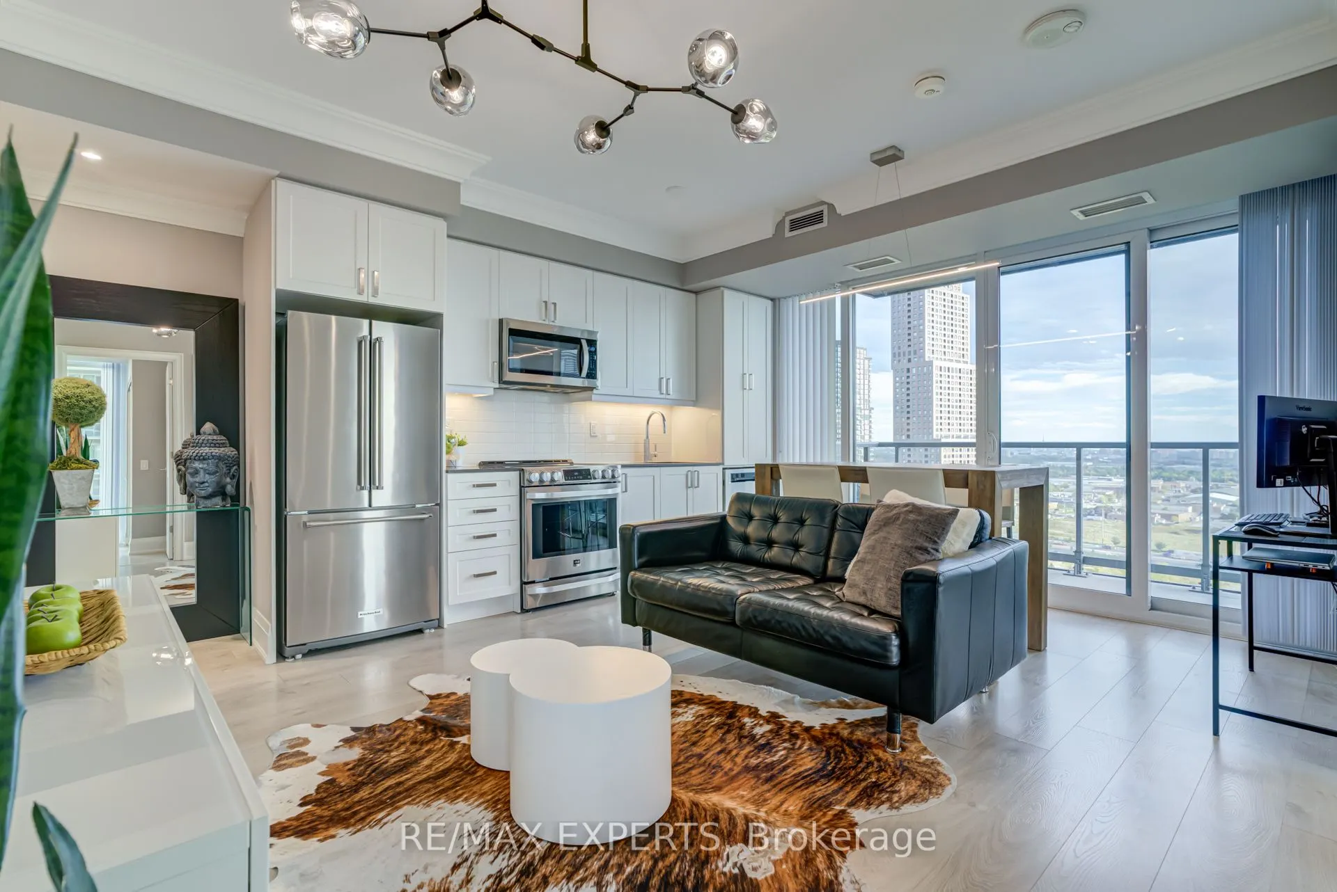 7895 Jane Street, #2106