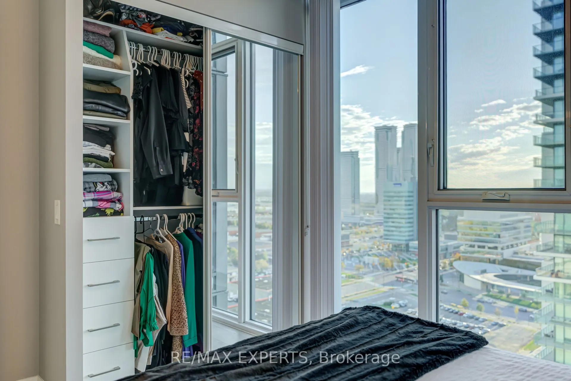 7895 Jane Street, #2106
