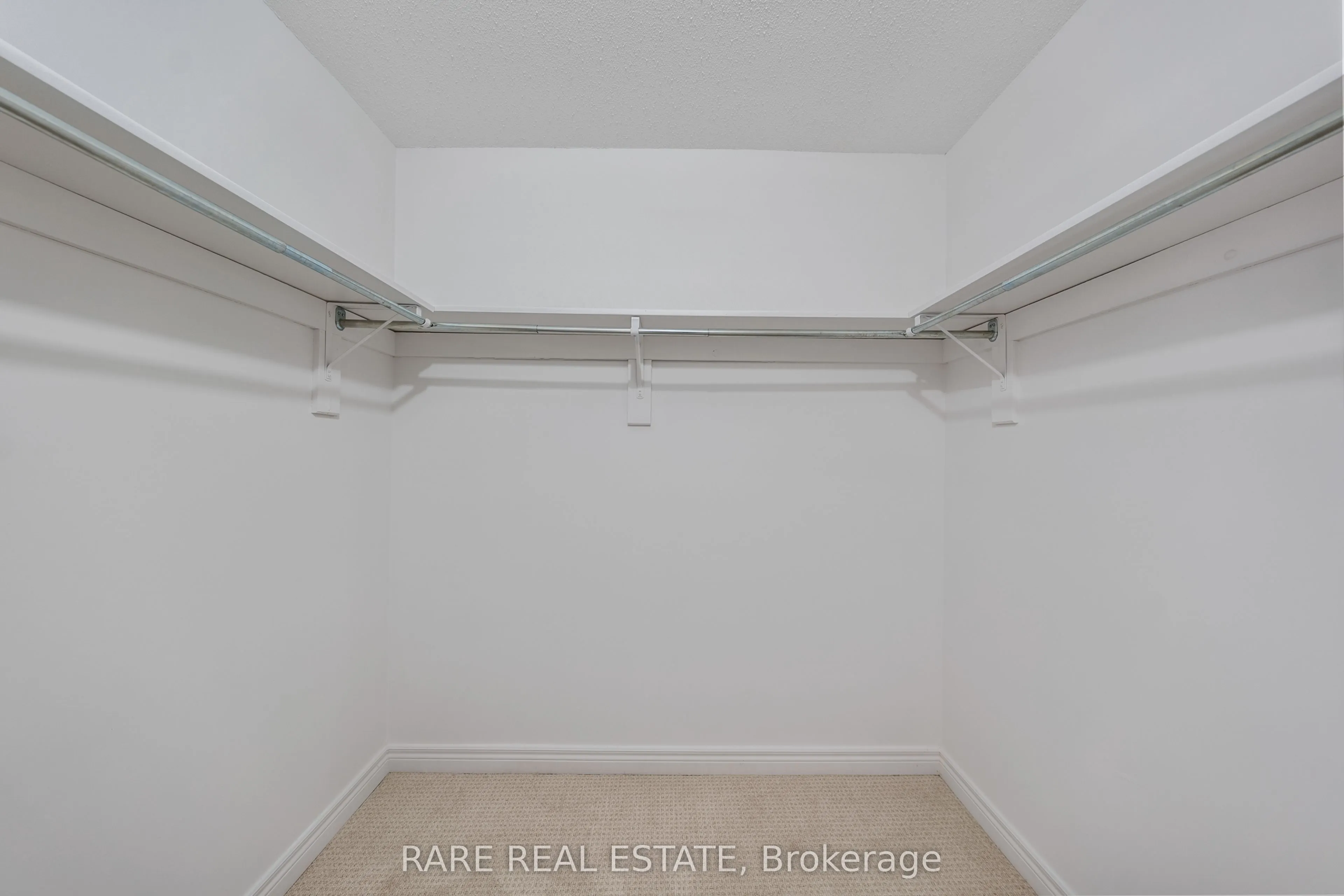 16 Ebony Gate